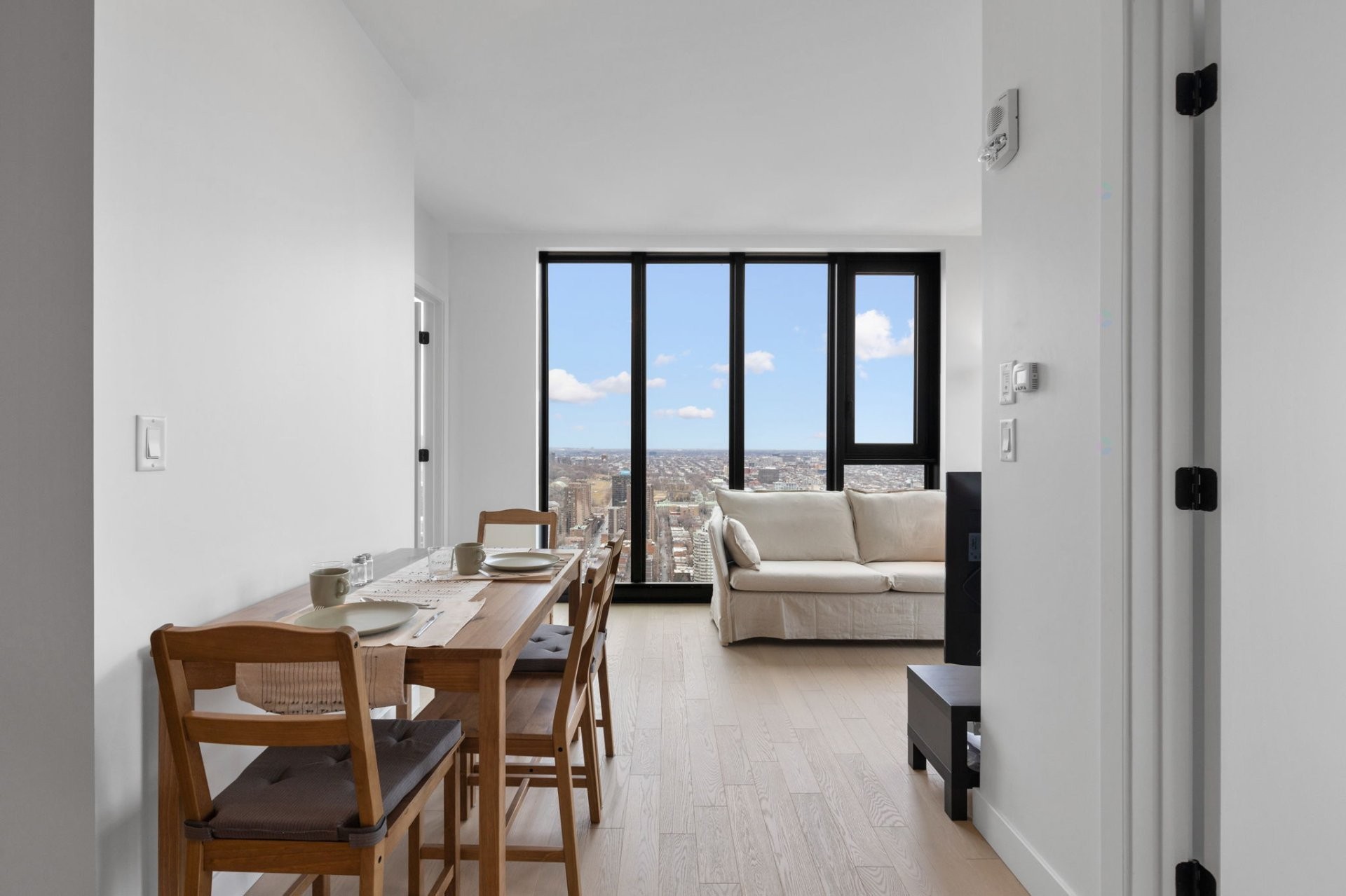 









1210


Rue Jeanne-Mance

, 5324,
Montréal (Ville-Marie),




QC
H2X1M1


