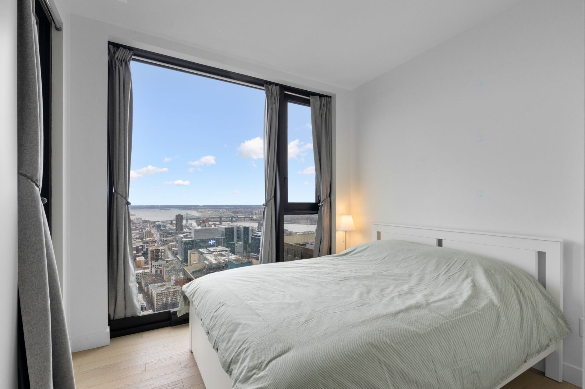 









1210


Rue Jeanne-Mance

, 5324,
Montréal (Ville-Marie),




QC
H2X1M1

