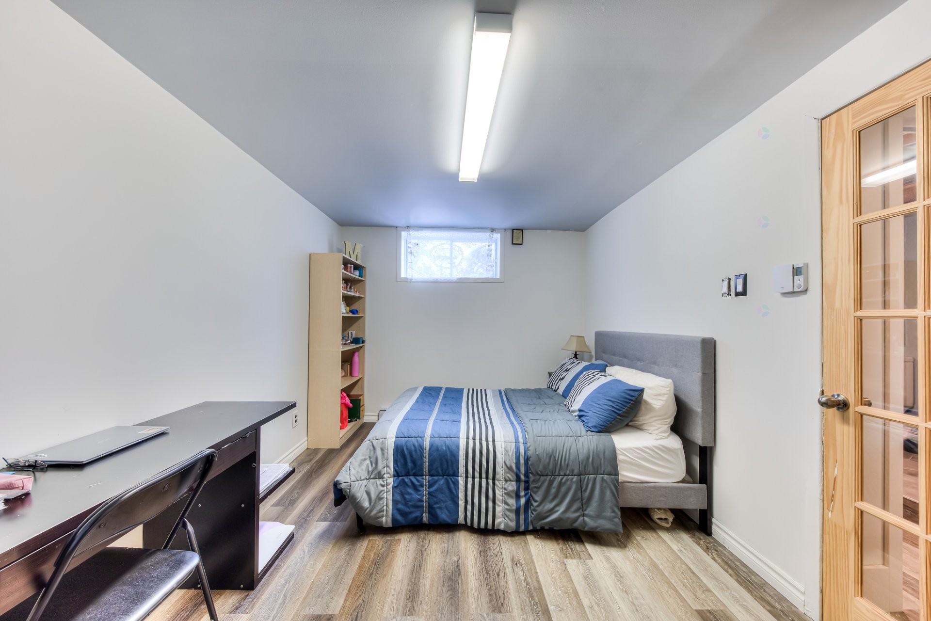 









1216


43e Avenue

,
Laval (Fabreville),




QC
H7R5A1

