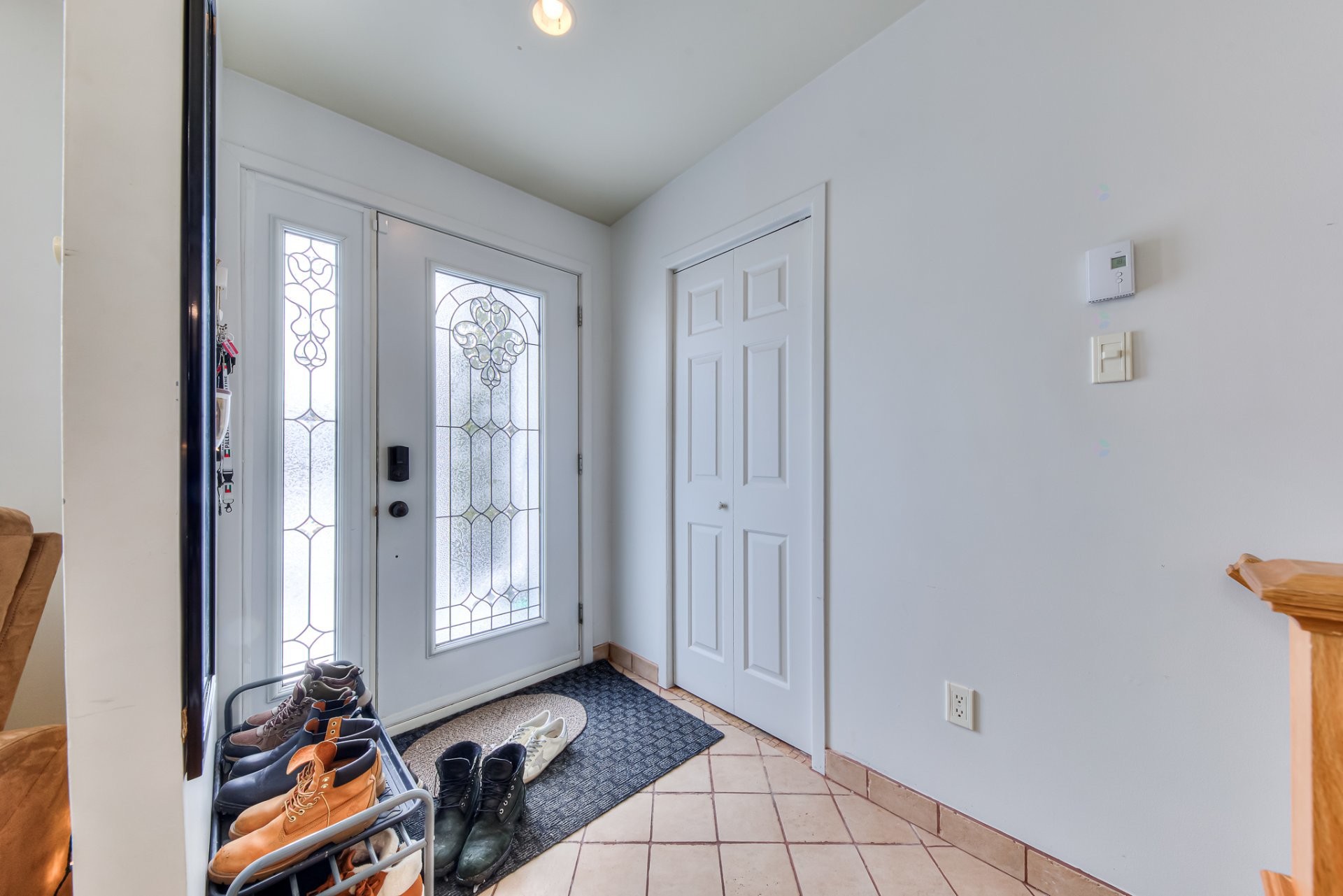 









1216


43e Avenue

,
Laval (Fabreville),




QC
H7R5A1

