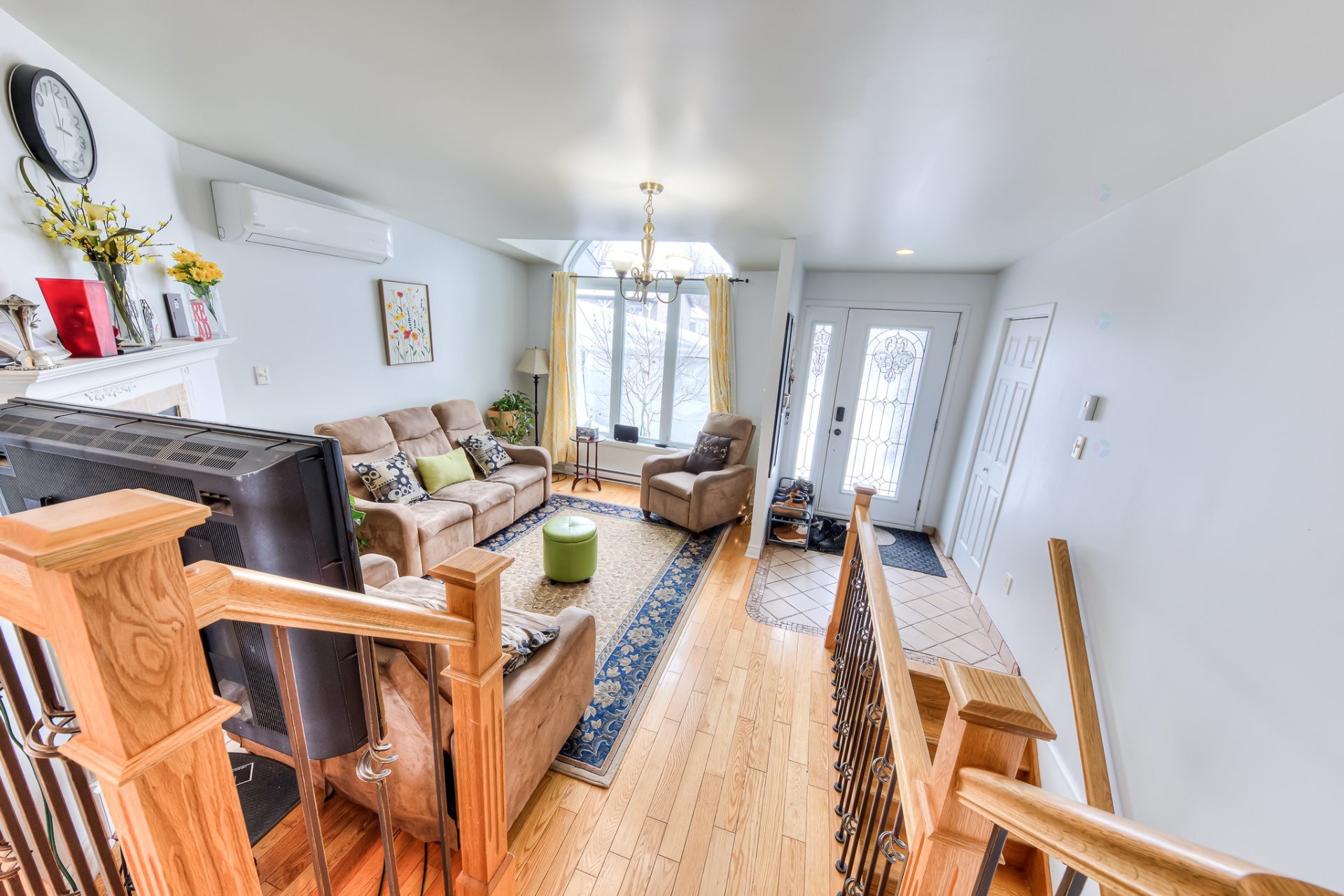 









1216


43e Avenue

,
Laval (Fabreville),




QC
H7R5A1

