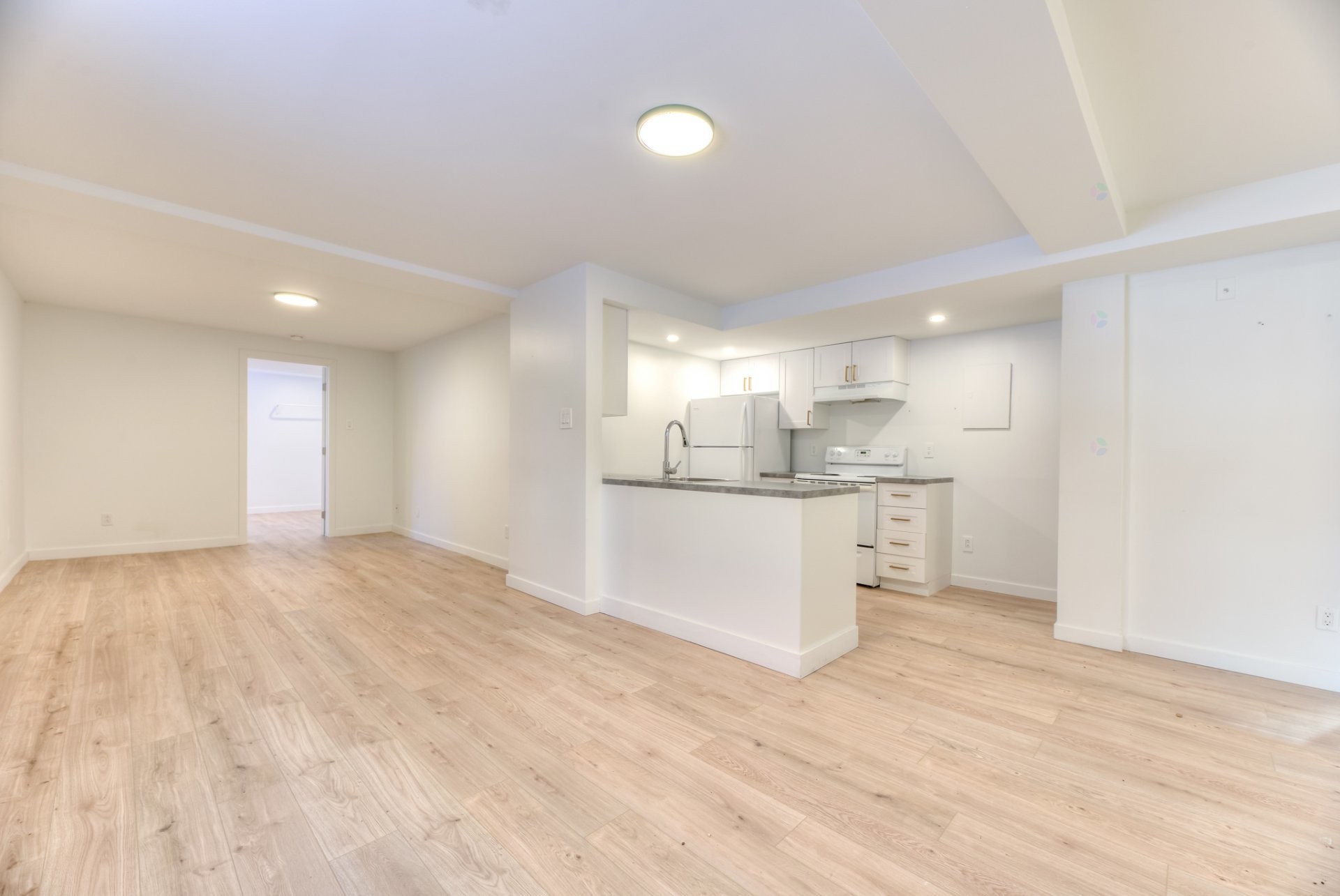 









1855


Rue Richardson

,
Montréal (Le Sud-Ouest),




QC
H3K1G7

