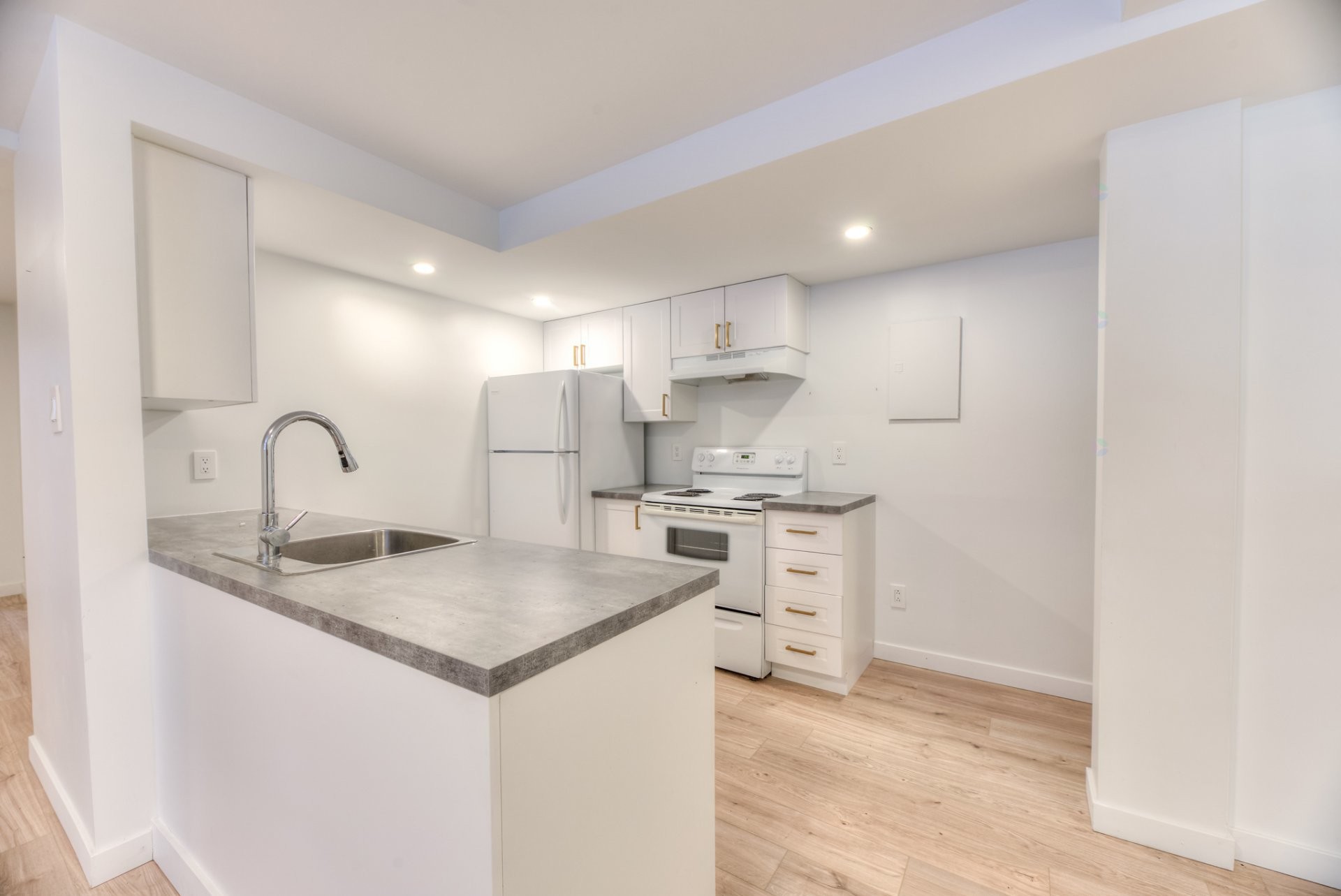 









1855


Rue Richardson

,
Montréal (Le Sud-Ouest),




QC
H3K1G7

