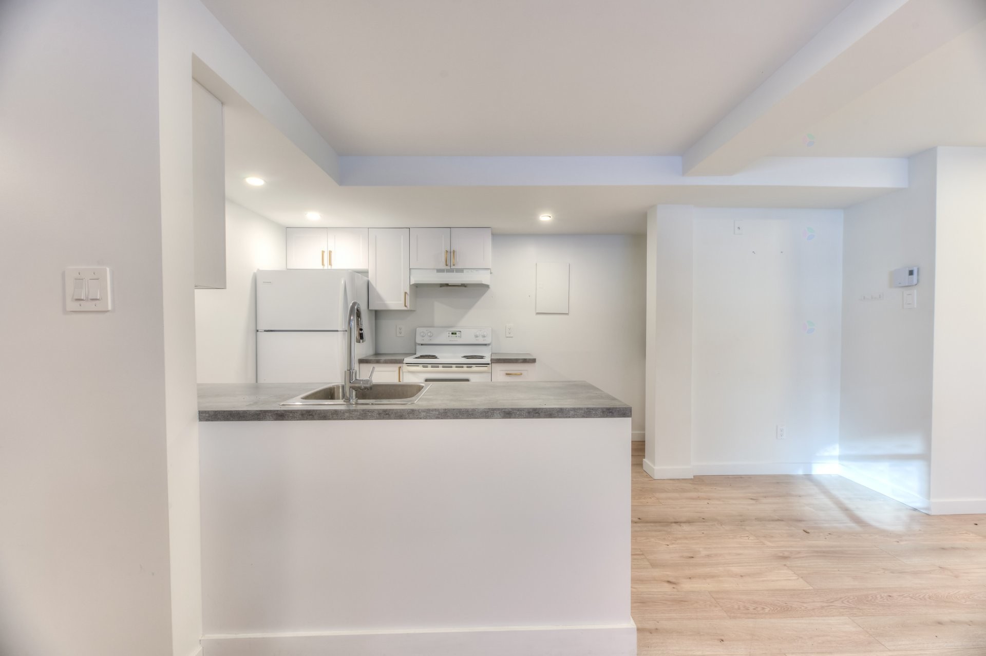 









1855


Rue Richardson

,
Montréal (Le Sud-Ouest),




QC
H3K1G7

