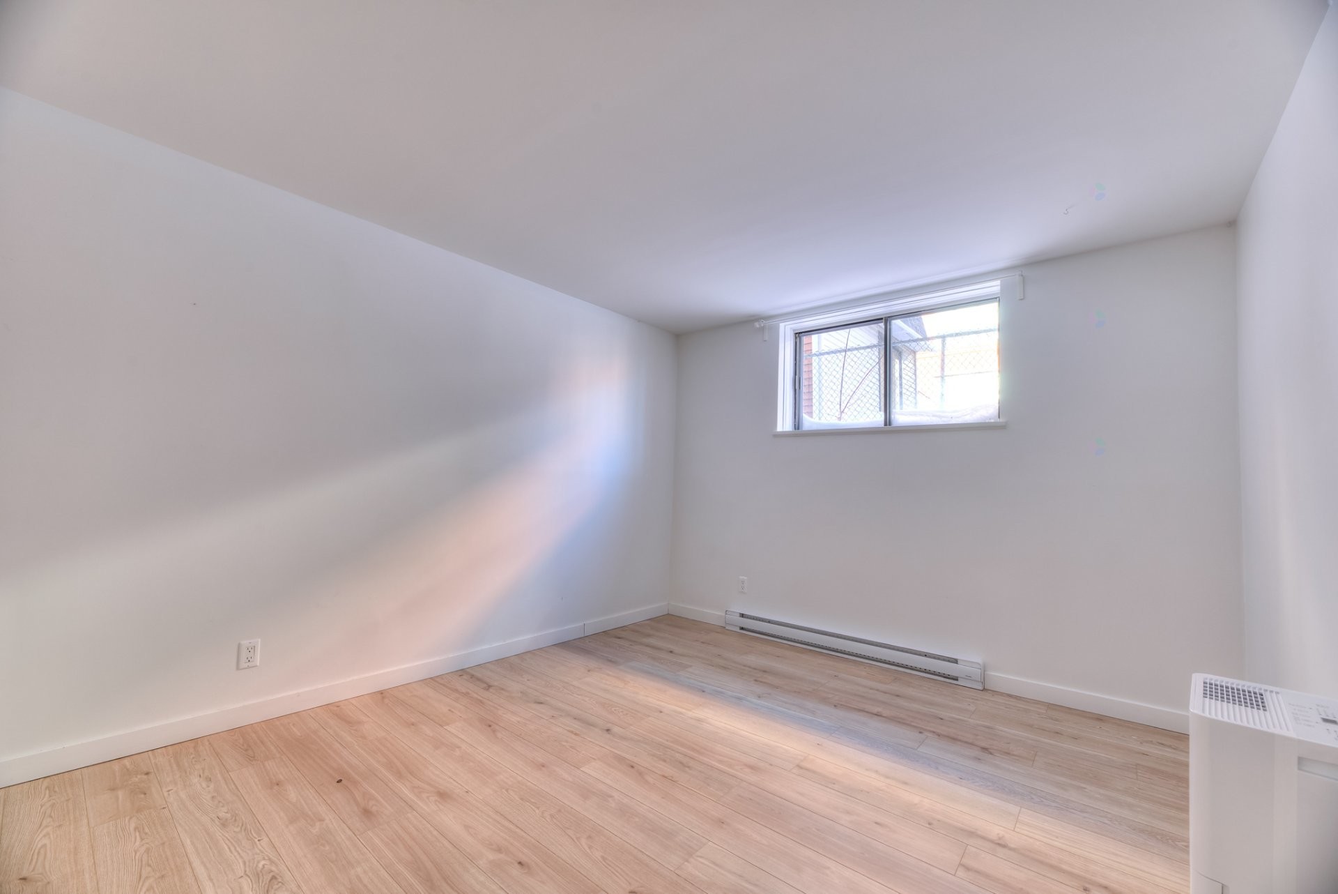 









1855


Rue Richardson

,
Montréal (Le Sud-Ouest),




QC
H3K1G7

