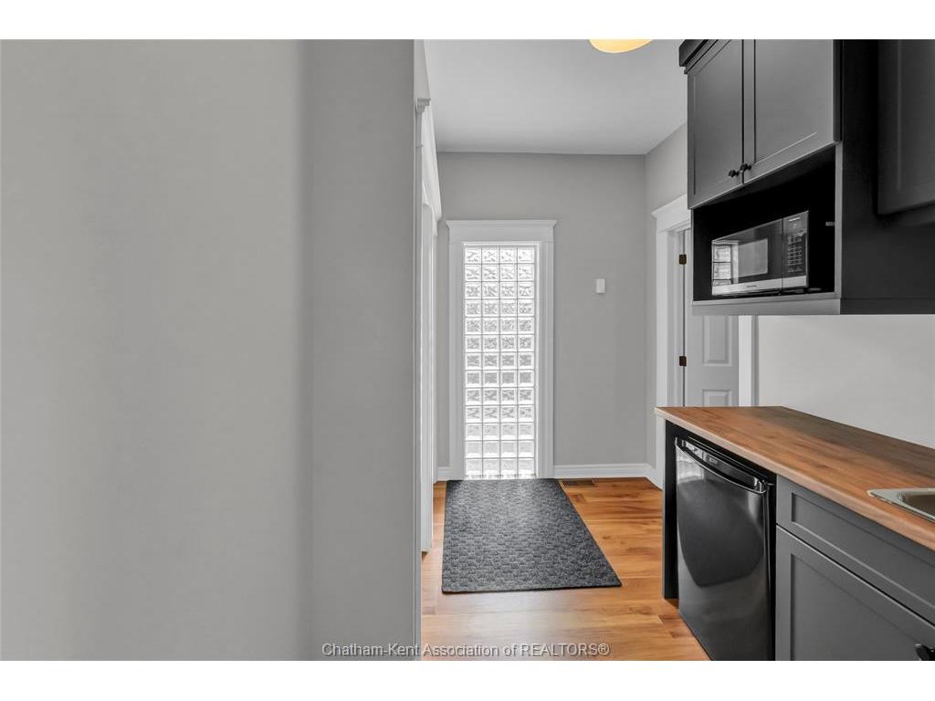 









16


Victoria

Avenue,
Chatham,




ON
N7L 2Z6

