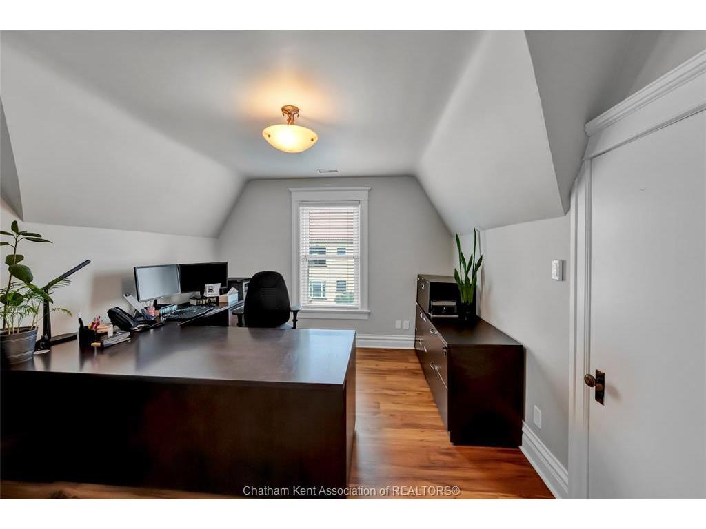 









16


Victoria

Avenue,
Chatham,




ON
N7L 2Z6

