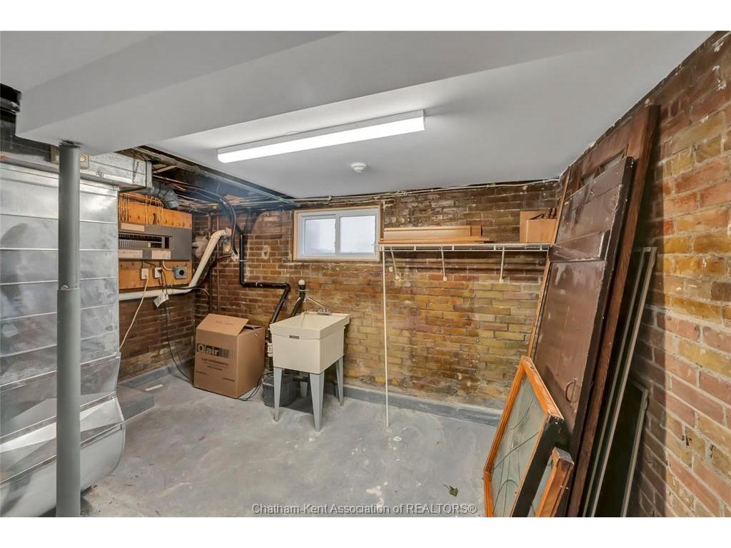 









16


Victoria

Avenue,
Chatham,




ON
N7L 2Z6

