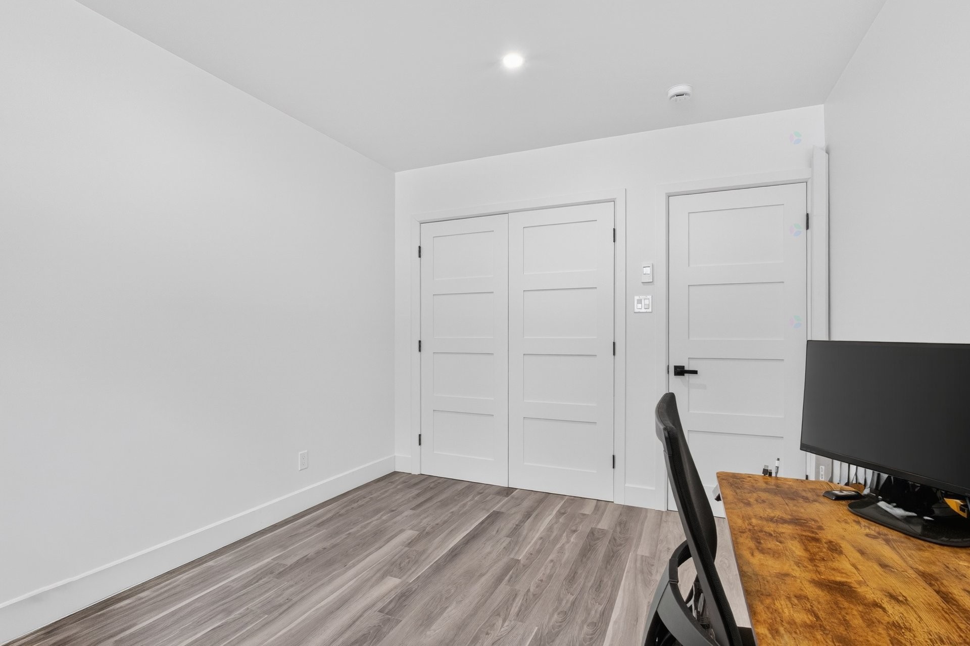 









2361


Ch. Deschesne 

,
Saint-Denis-de-Brompton,




QC
J0B2P0

