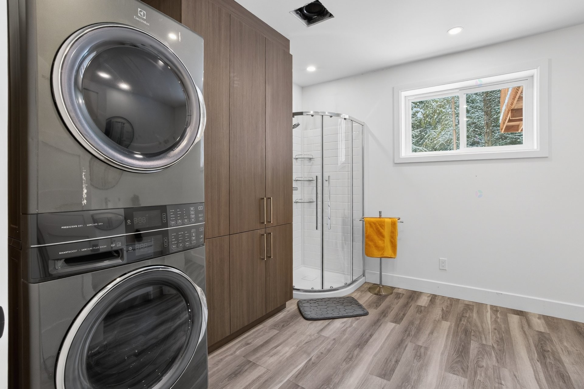 









2361


Ch. Deschesne 

,
Saint-Denis-de-Brompton,




QC
J0B2P0

