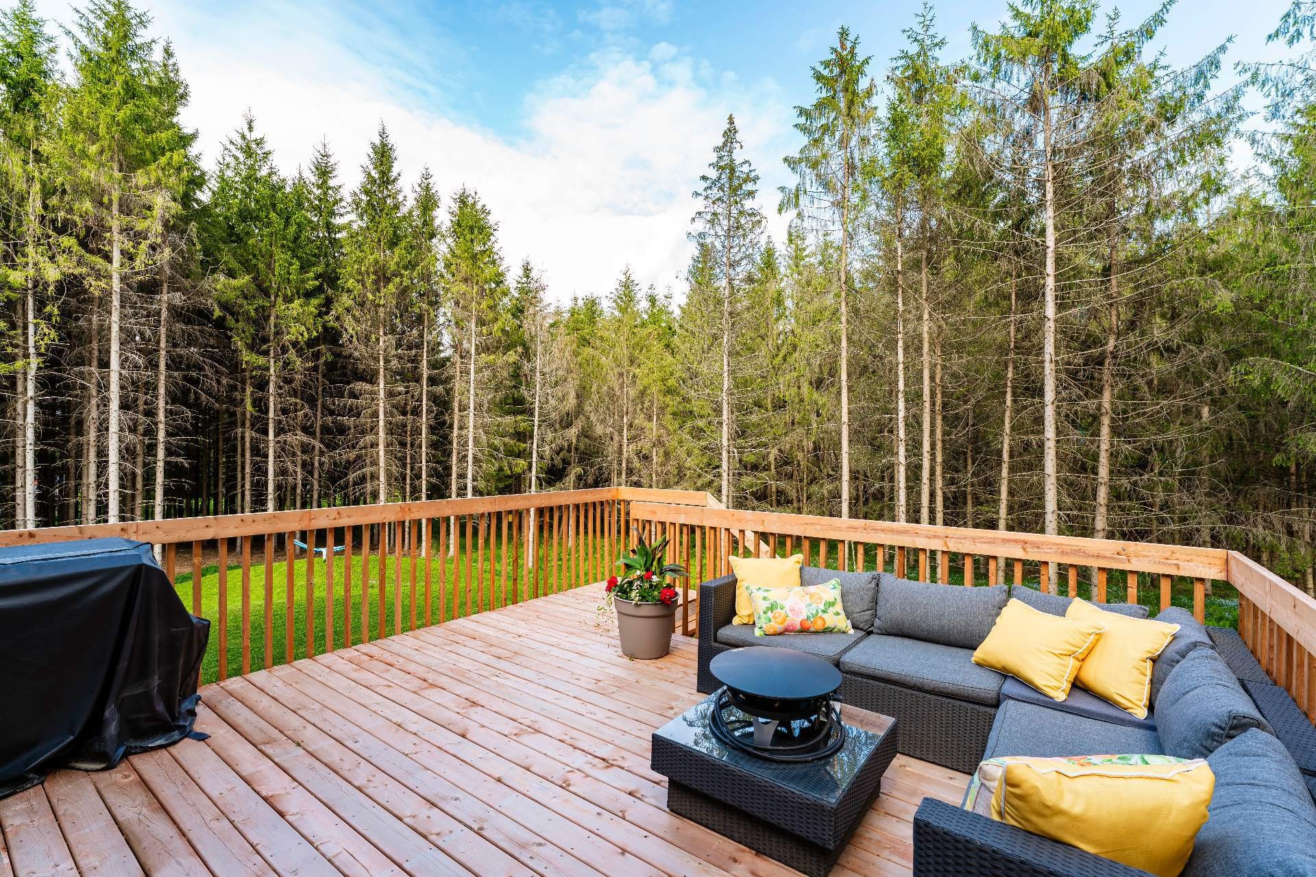 









2361


Ch. Deschesne 

,
Saint-Denis-de-Brompton,




QC
J0B2P0

