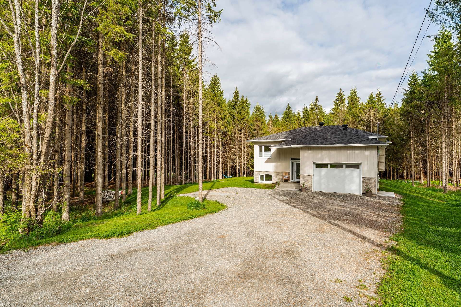 









2361


Ch. Deschesne 

,
Saint-Denis-de-Brompton,




QC
J0B2P0

