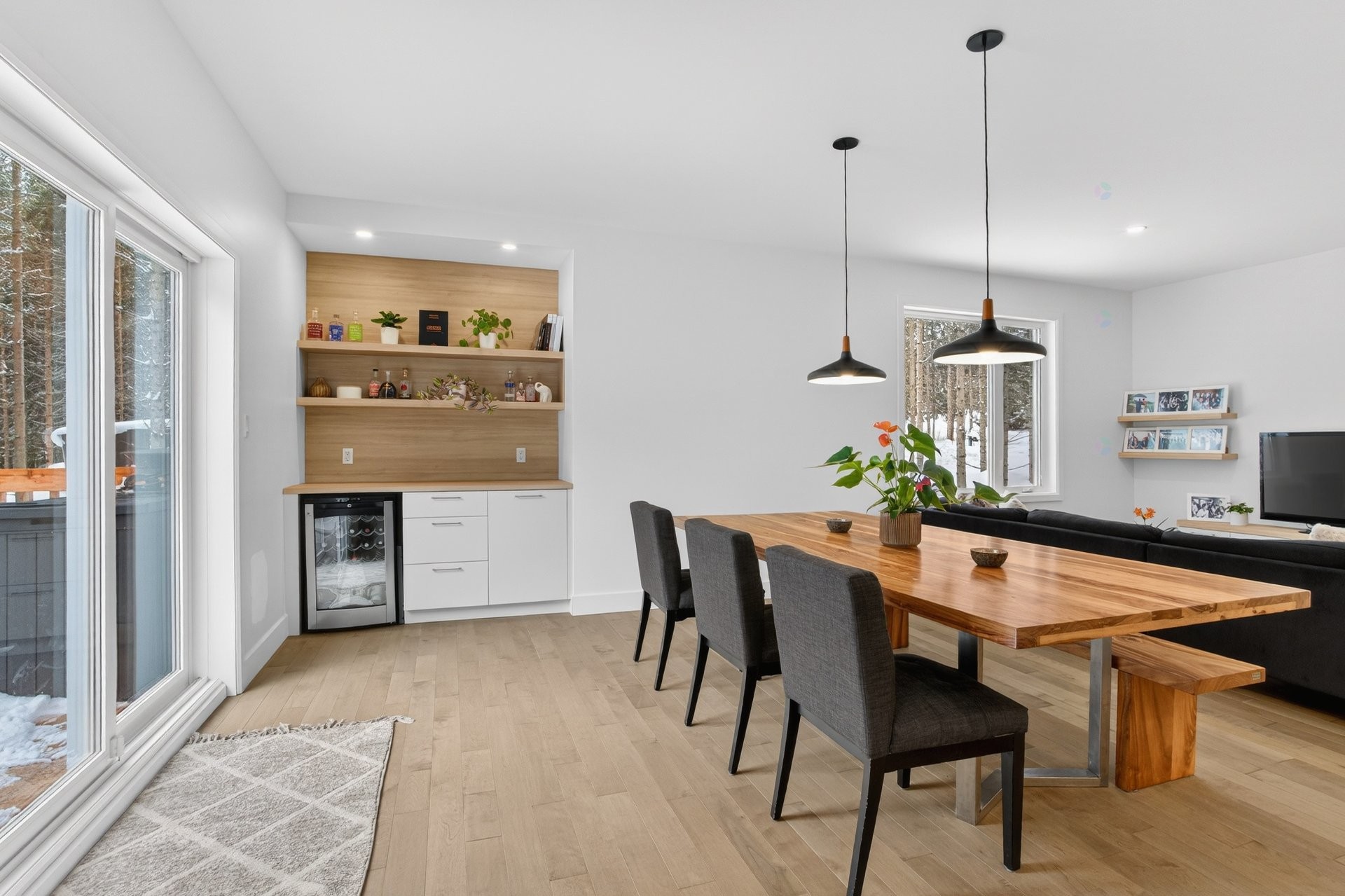 









2361


Ch. Deschesne 

,
Saint-Denis-de-Brompton,




QC
J0B2P0

