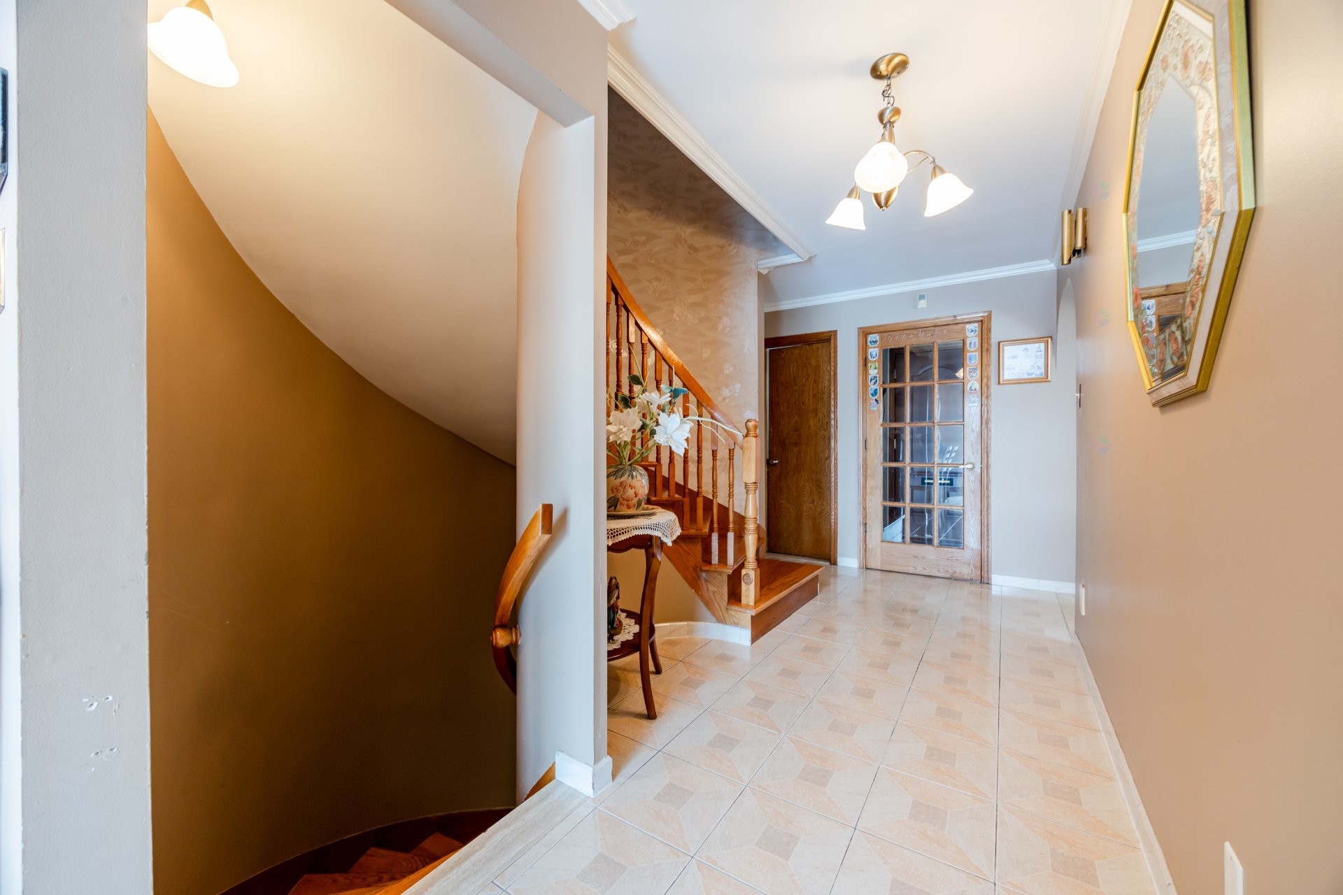 









11374


Rue Poincaré

,
Montréal (Ahuntsic-Cartierville),




QC
H3L3L7

