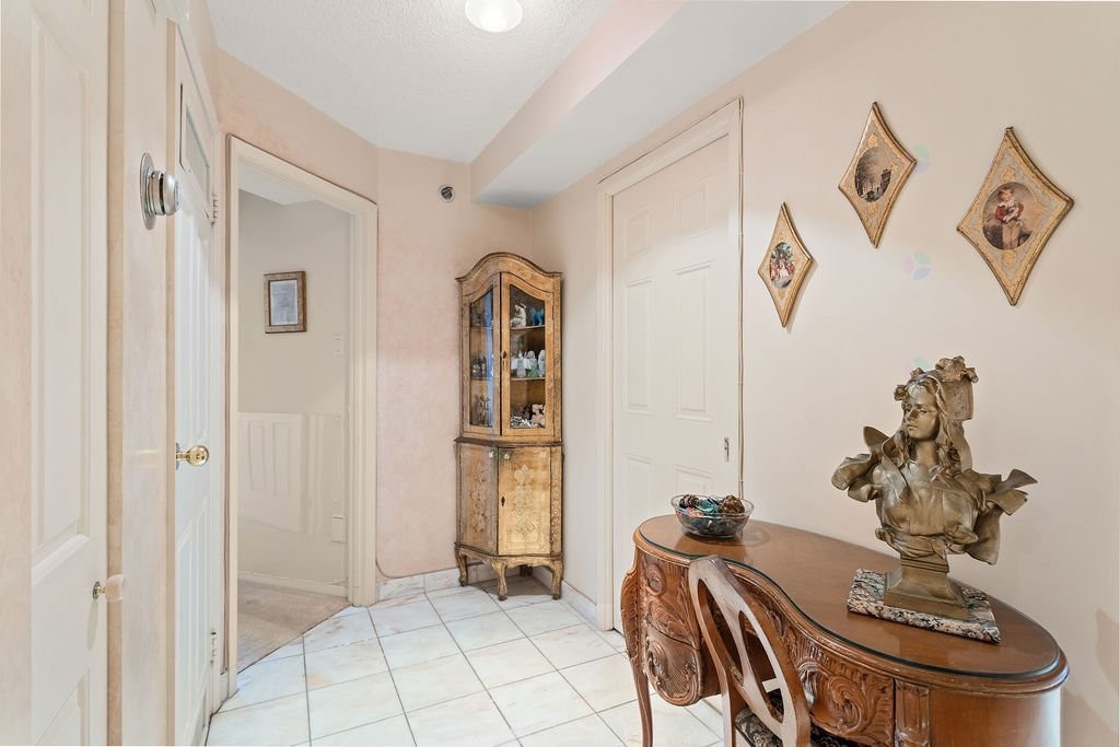 









4300


Place des Cageux

, 501,
Laval (Chomedey),




QC
H7W4Z3

