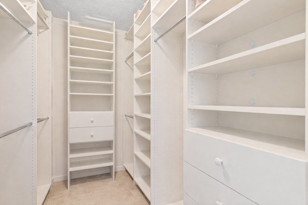 









4300


Place des Cageux

, 501,
Laval (Chomedey),




QC
H7W4Z3


