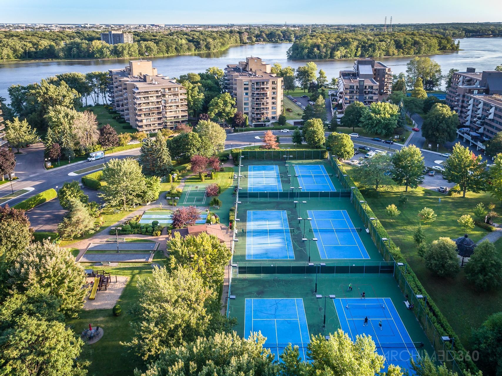 









4300


Place des Cageux

, 501,
Laval (Chomedey),




QC
H7W4Z3

