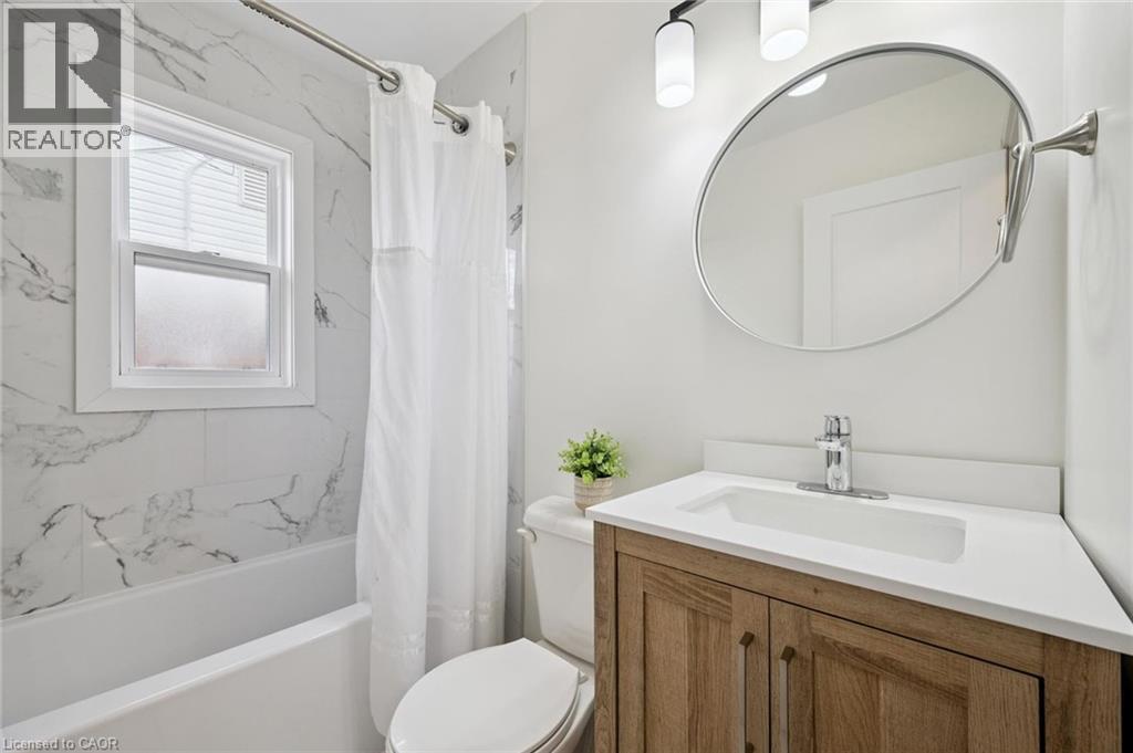 












699 FREDERICK Street

,
Kitchener,




Ontario
N2B2B3

