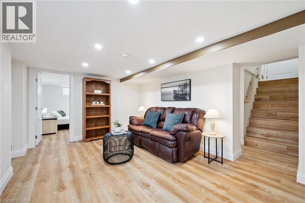 












699 FREDERICK Street

,
Kitchener,




Ontario
N2B2B3

