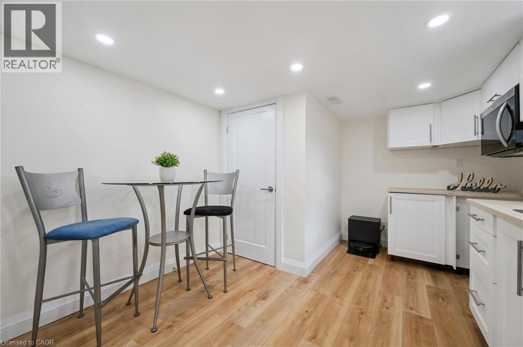 












699 FREDERICK Street

,
Kitchener,




Ontario
N2B2B3

