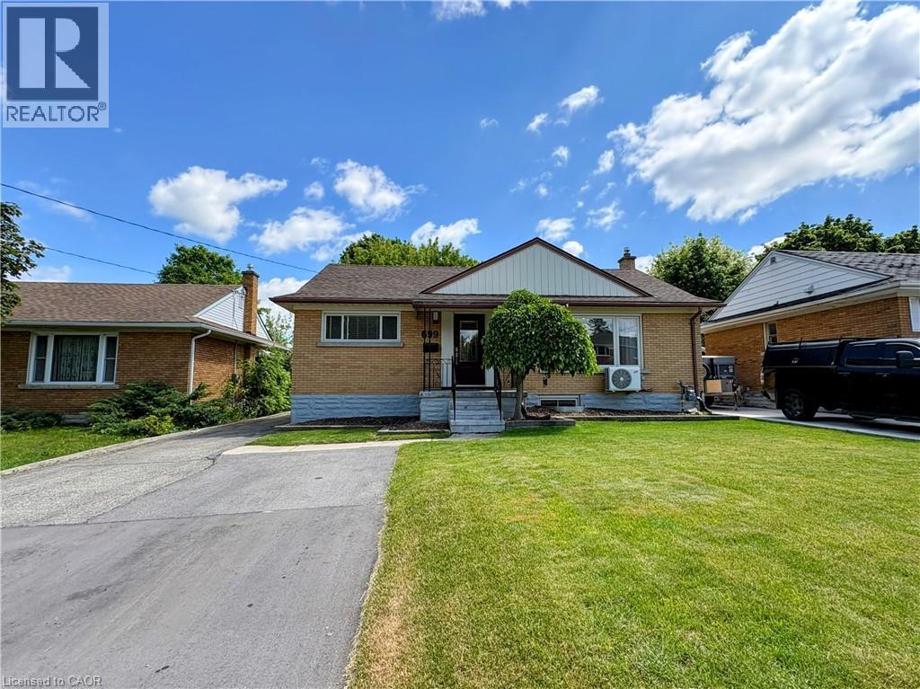 












699 FREDERICK Street

,
Kitchener,




Ontario
N2B2B3

