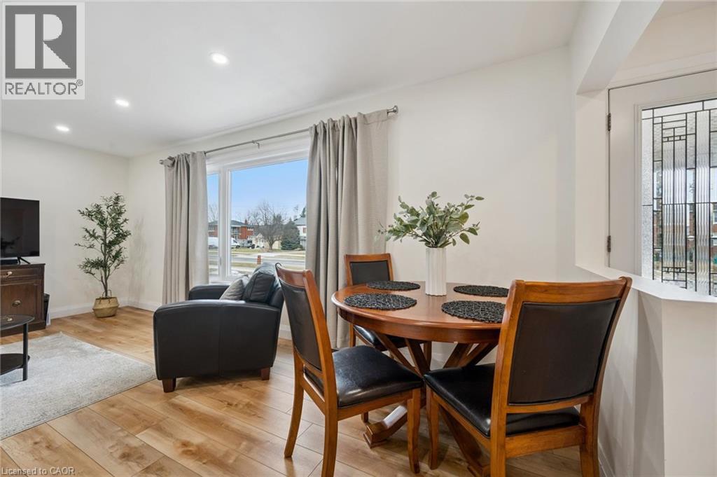 












699 FREDERICK Street

,
Kitchener,




Ontario
N2B2B3

