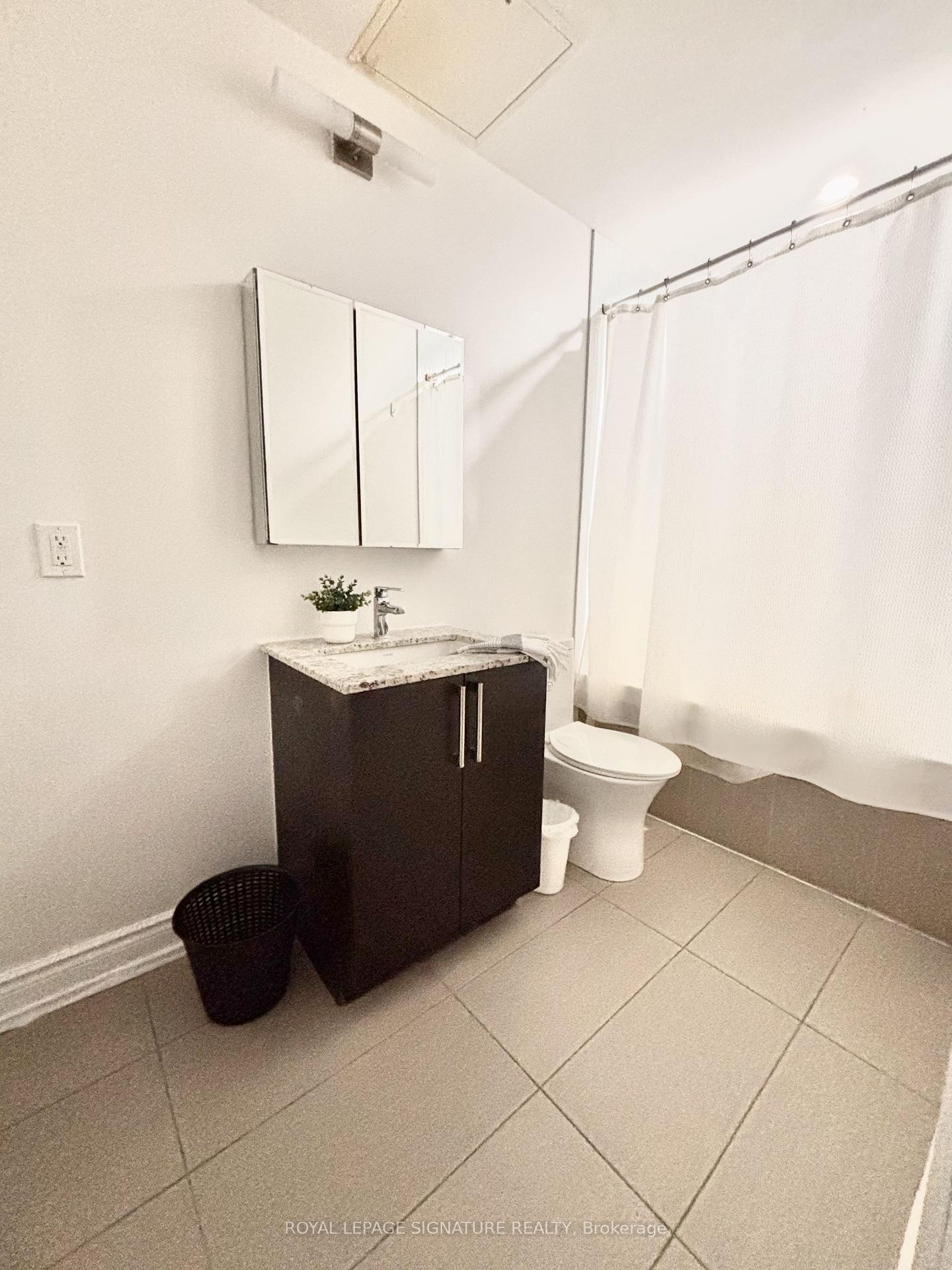 









9600


Yonge

Street, 710,
Richmond Hill,




ON
L4C 0X3

