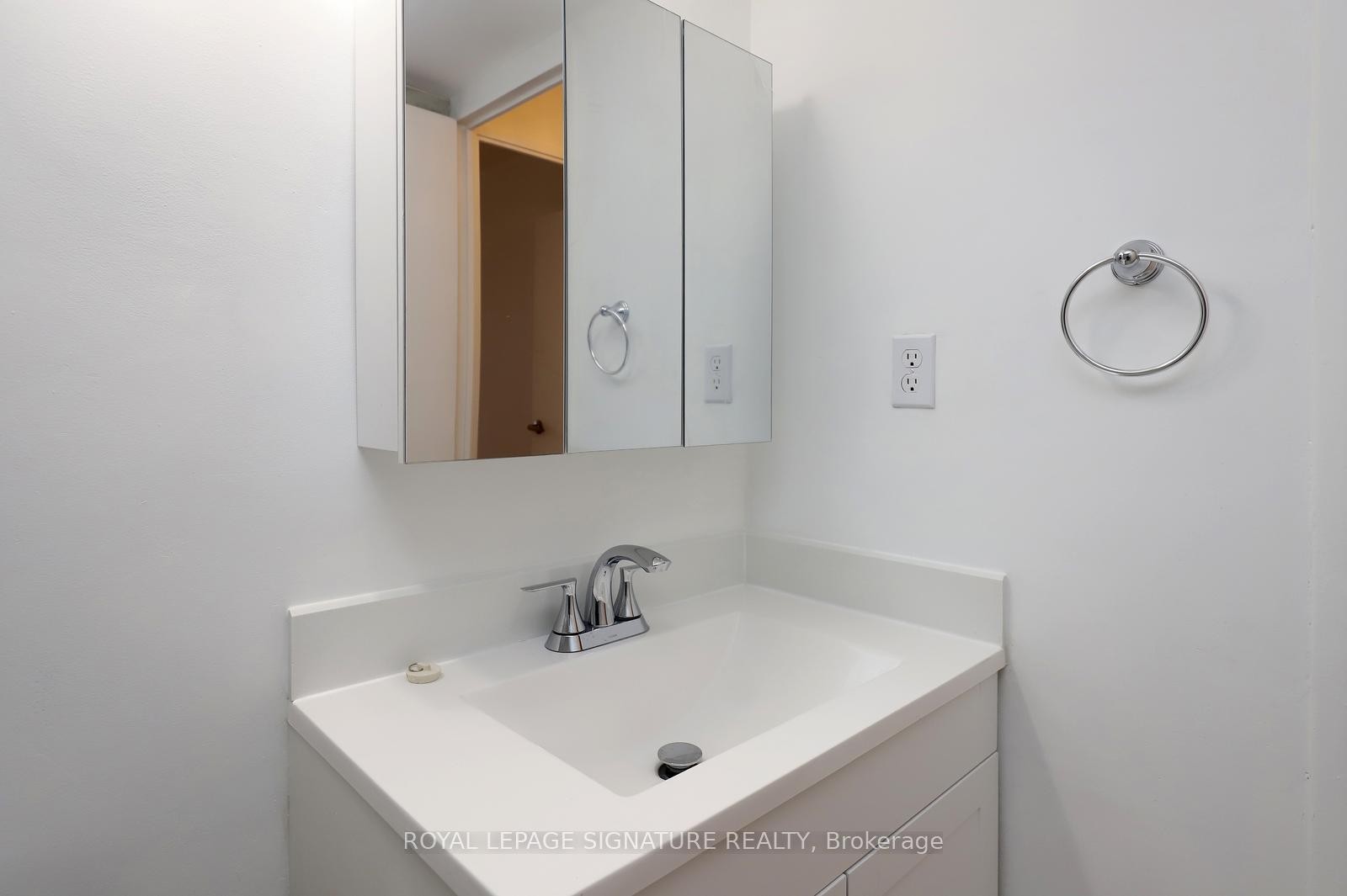 









3


Massey

Square, 2202,
Toronto,




ON
M4C 5L5

