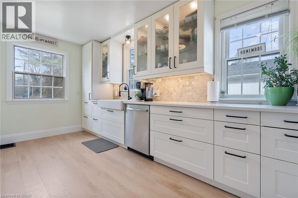 












421 ST ANDREW Street

,
Port Dover,




Ontario
N0A1N0

