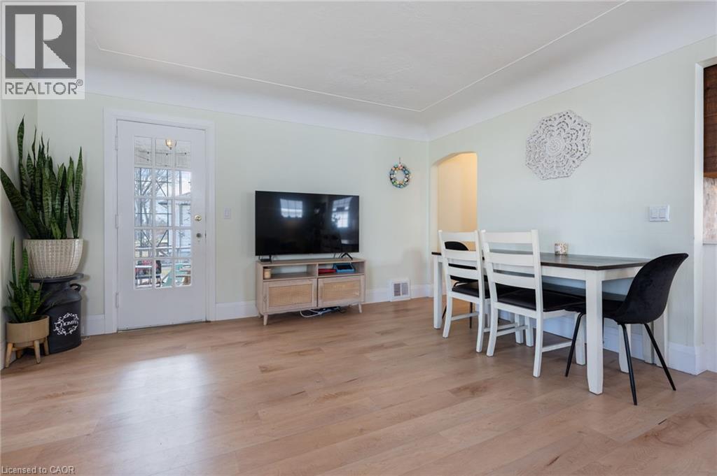 












421 ST ANDREW Street

,
Port Dover,




Ontario
N0A1N0

