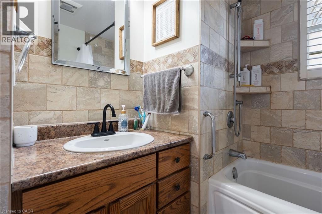 












421 ST ANDREW Street

,
Port Dover,




Ontario
N0A1N0

