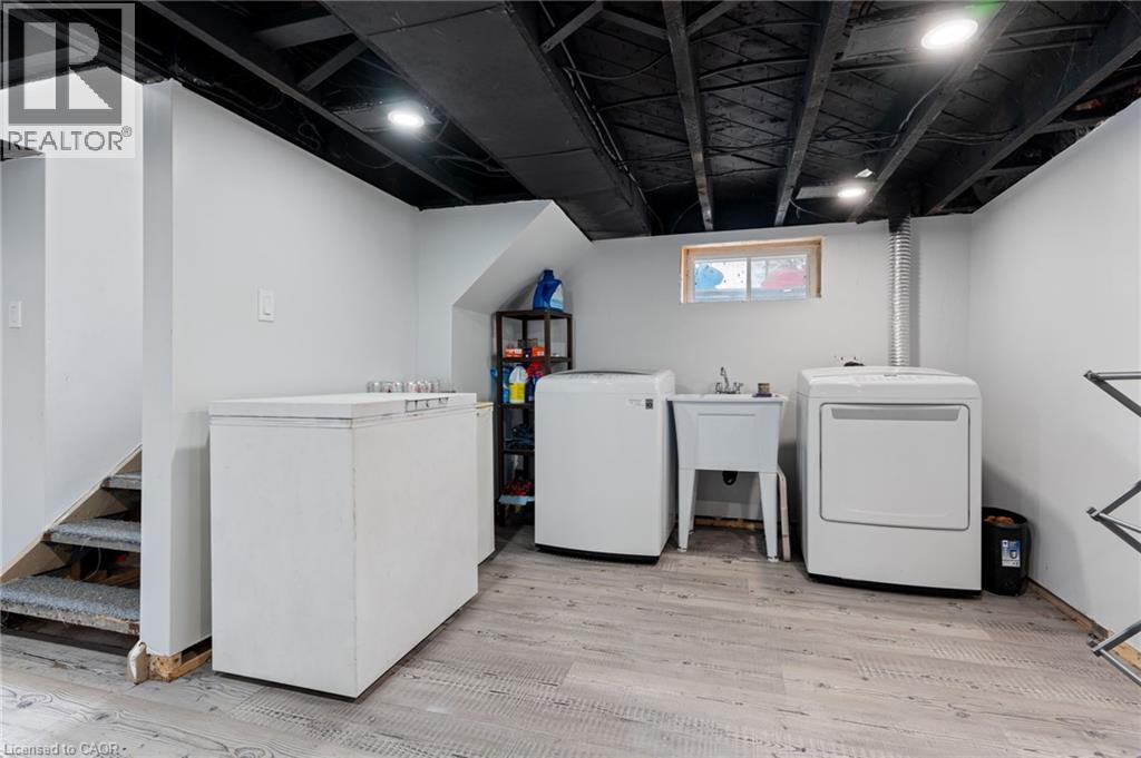 












421 ST ANDREW Street

,
Port Dover,




Ontario
N0A1N0

