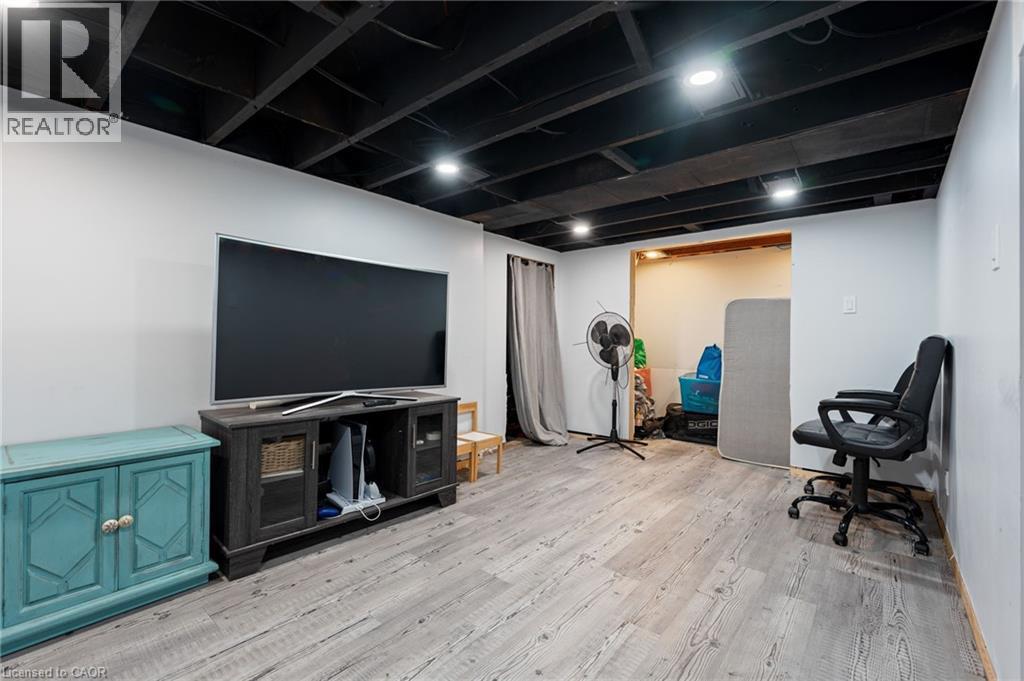 












421 ST ANDREW Street

,
Port Dover,




Ontario
N0A1N0

