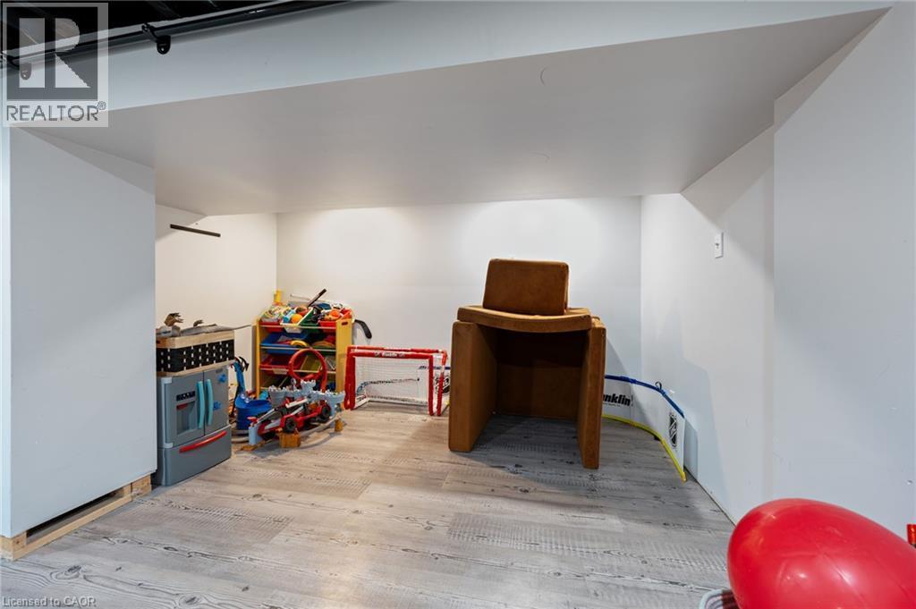 












421 ST ANDREW Street

,
Port Dover,




Ontario
N0A1N0

