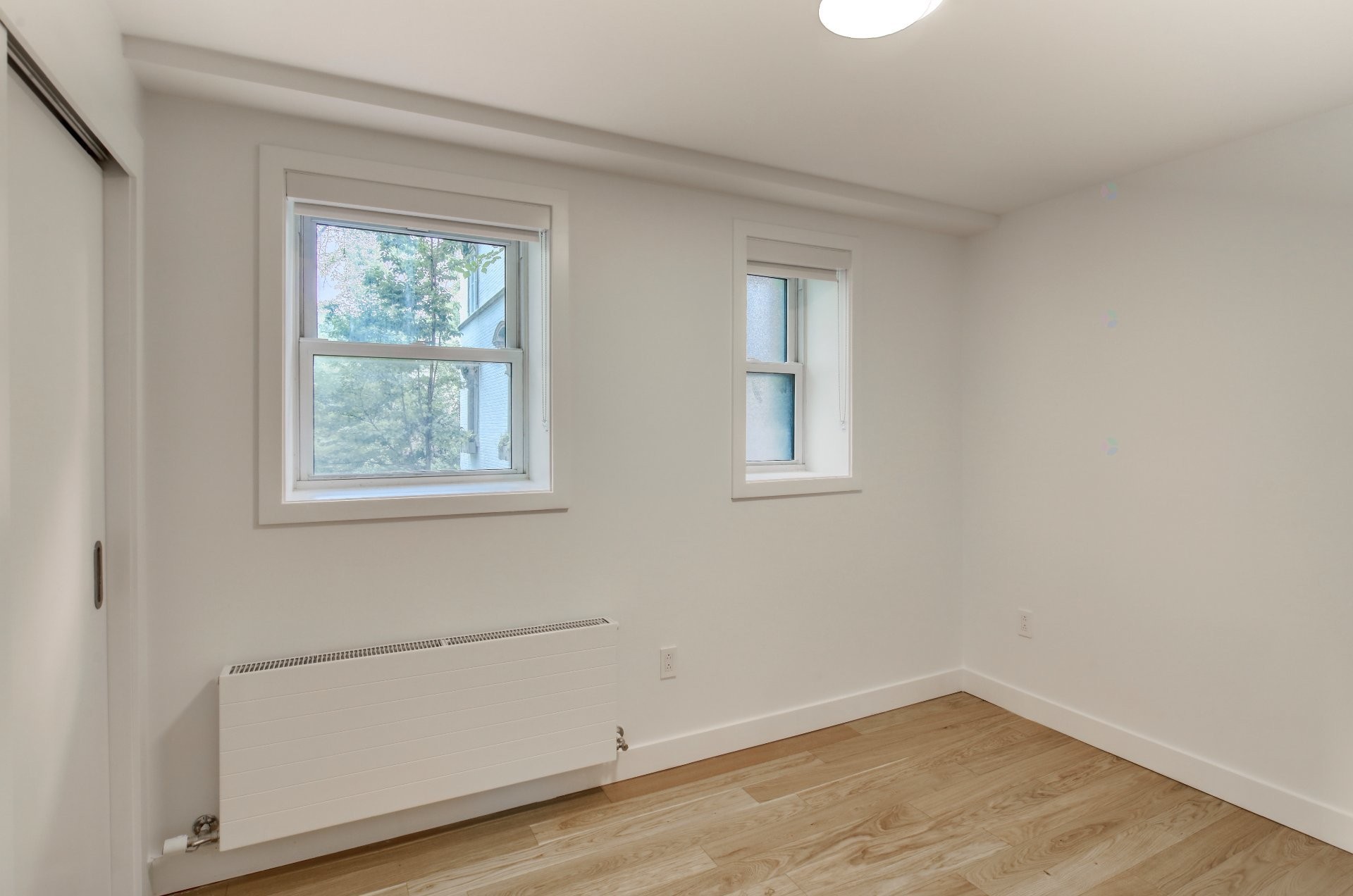 









1


Av. Rosemount

, 23,
Westmount,




QC
H3Y3G6

