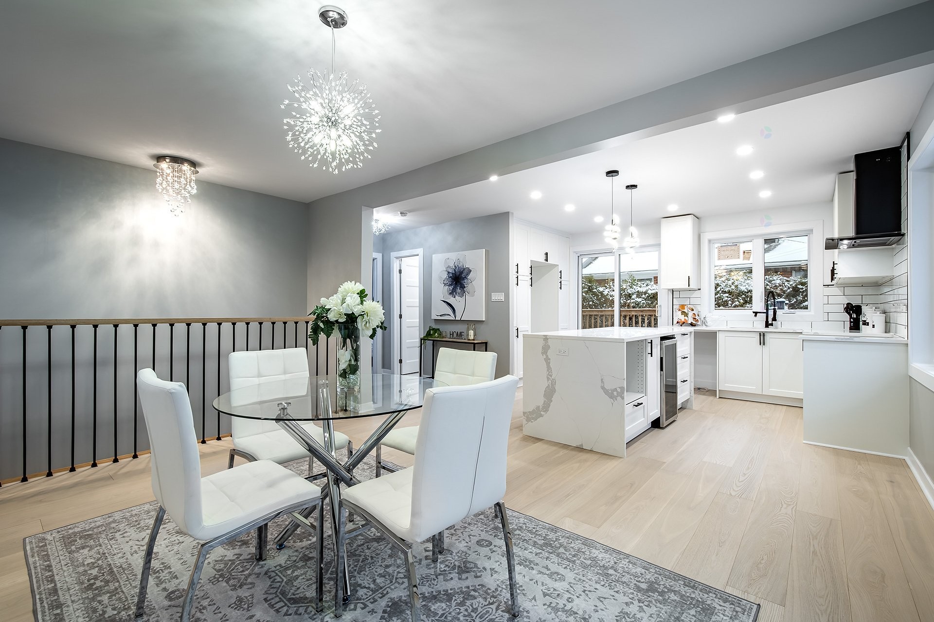 









5757


Av. Davies

,
Côte-Saint-Luc,




QC
H4W2R5

