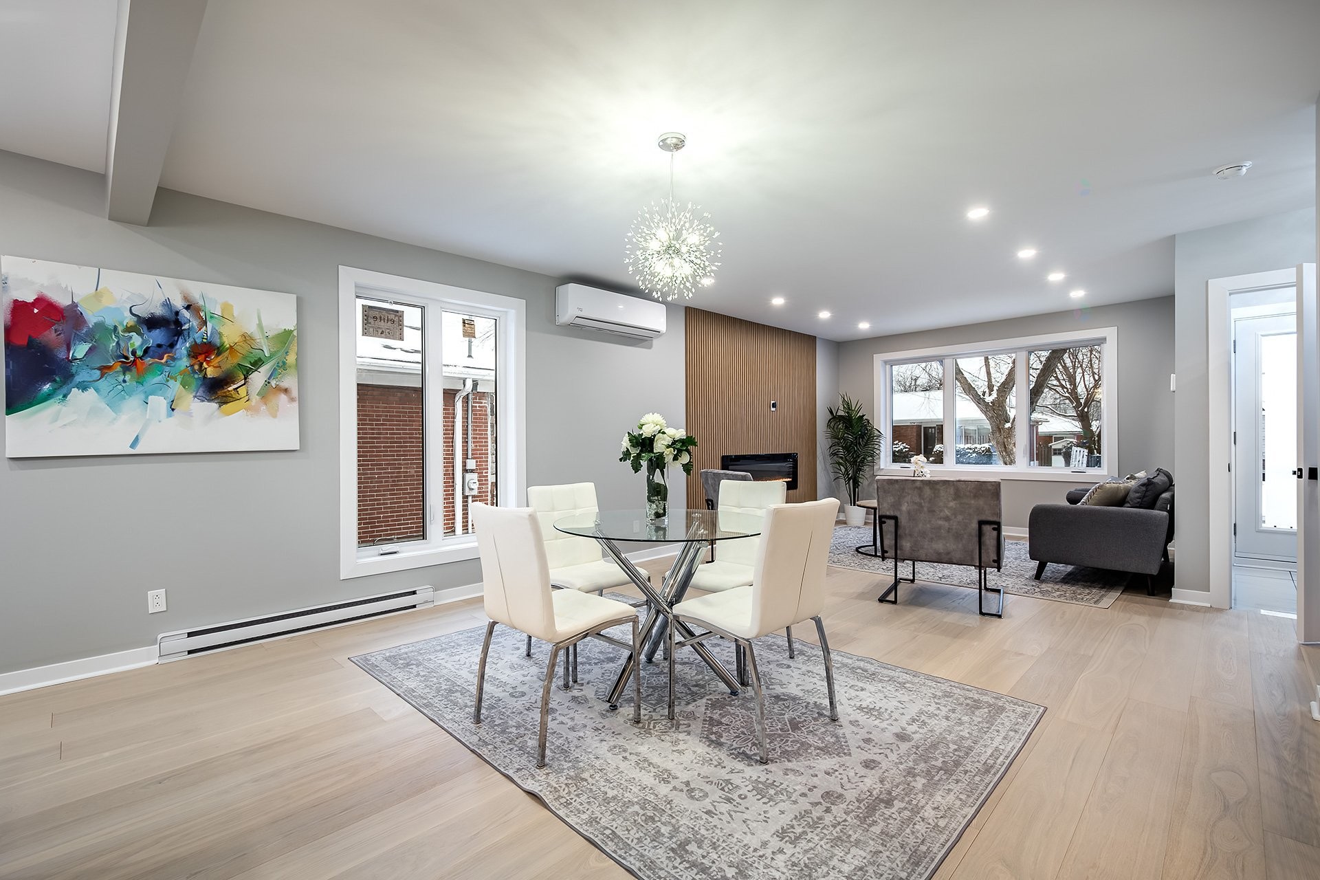 









5757


Av. Davies

,
Côte-Saint-Luc,




QC
H4W2R5

