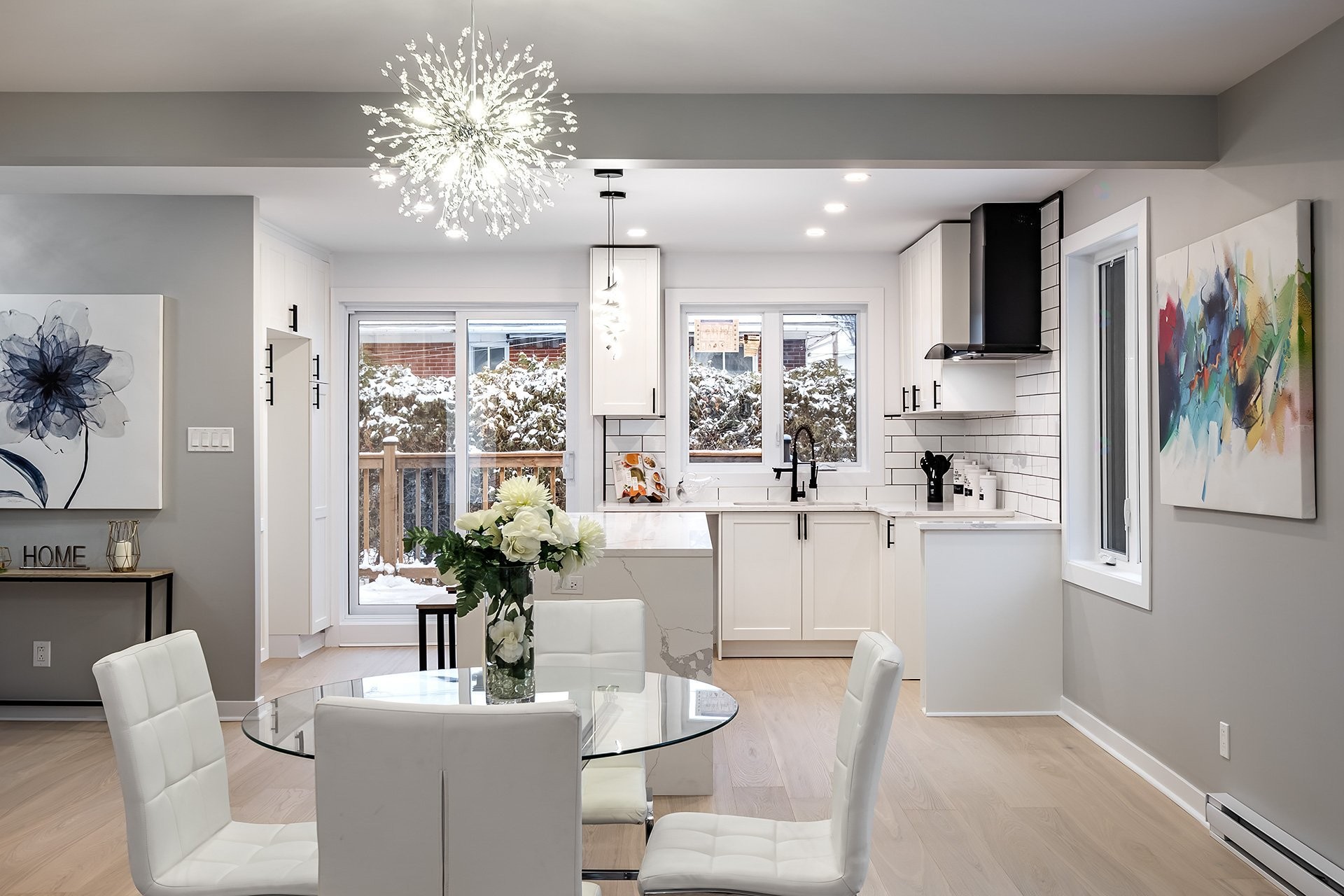 









5757


Av. Davies

,
Côte-Saint-Luc,




QC
H4W2R5

