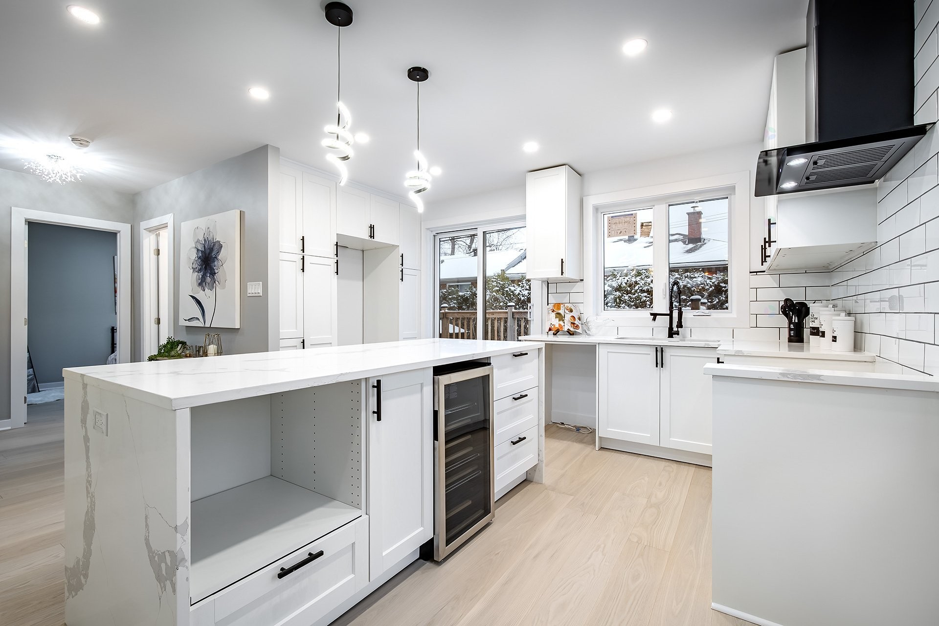 









5757


Av. Davies

,
Côte-Saint-Luc,




QC
H4W2R5

