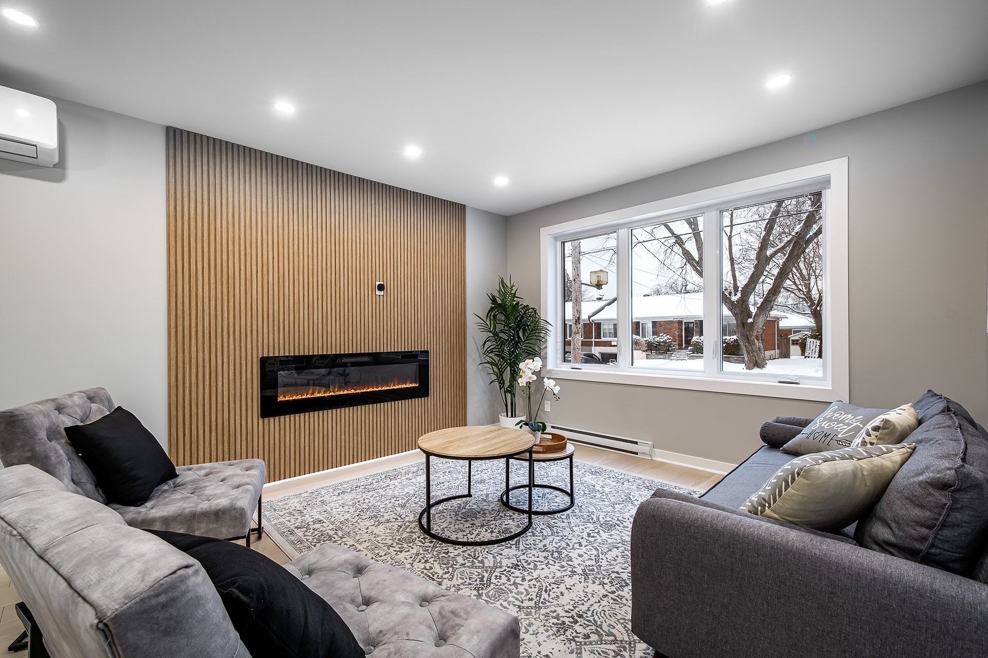 









5757


Av. Davies

,
Côte-Saint-Luc,




QC
H4W2R5

