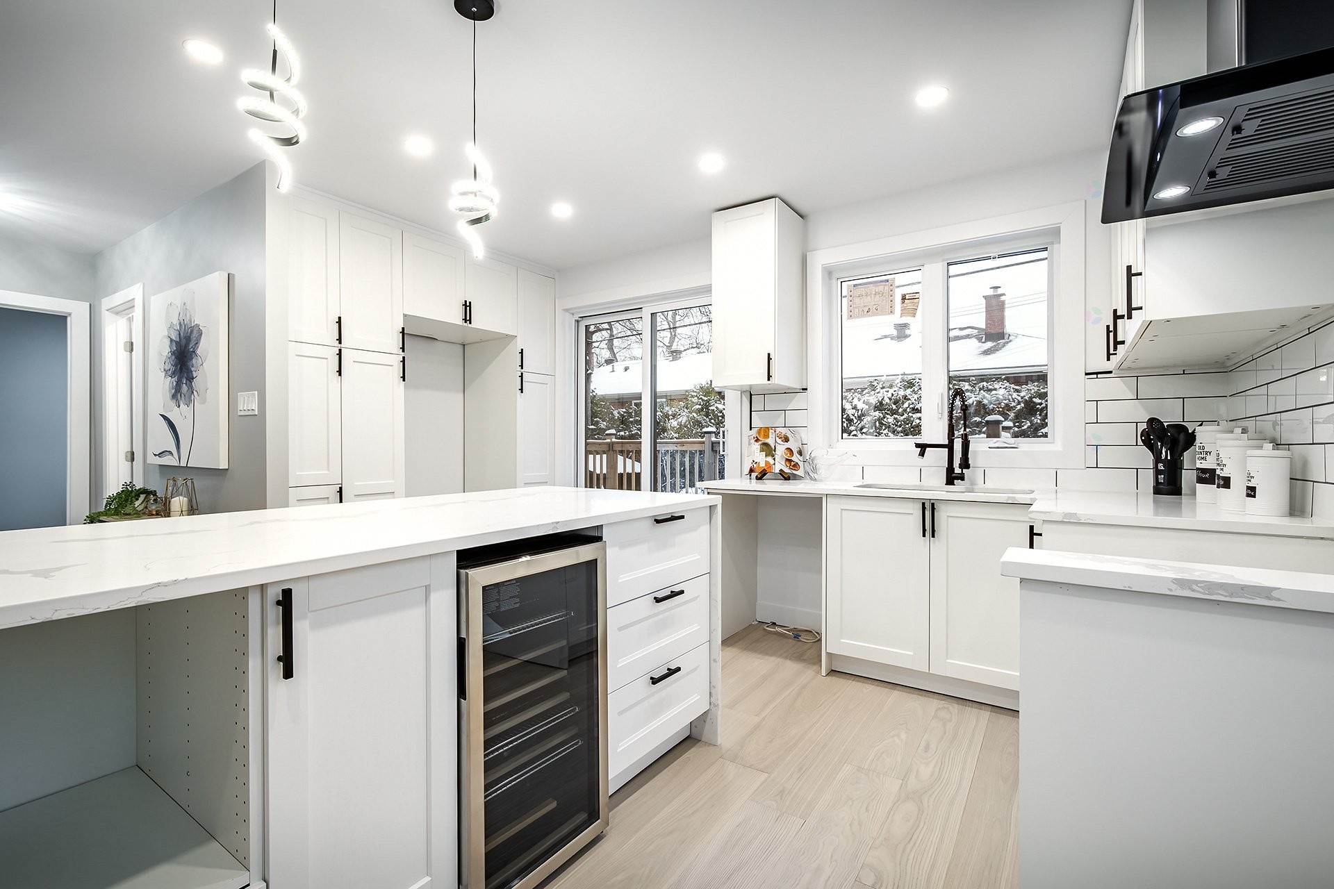 









5757


Av. Davies

,
Côte-Saint-Luc,




QC
H4W2R5

