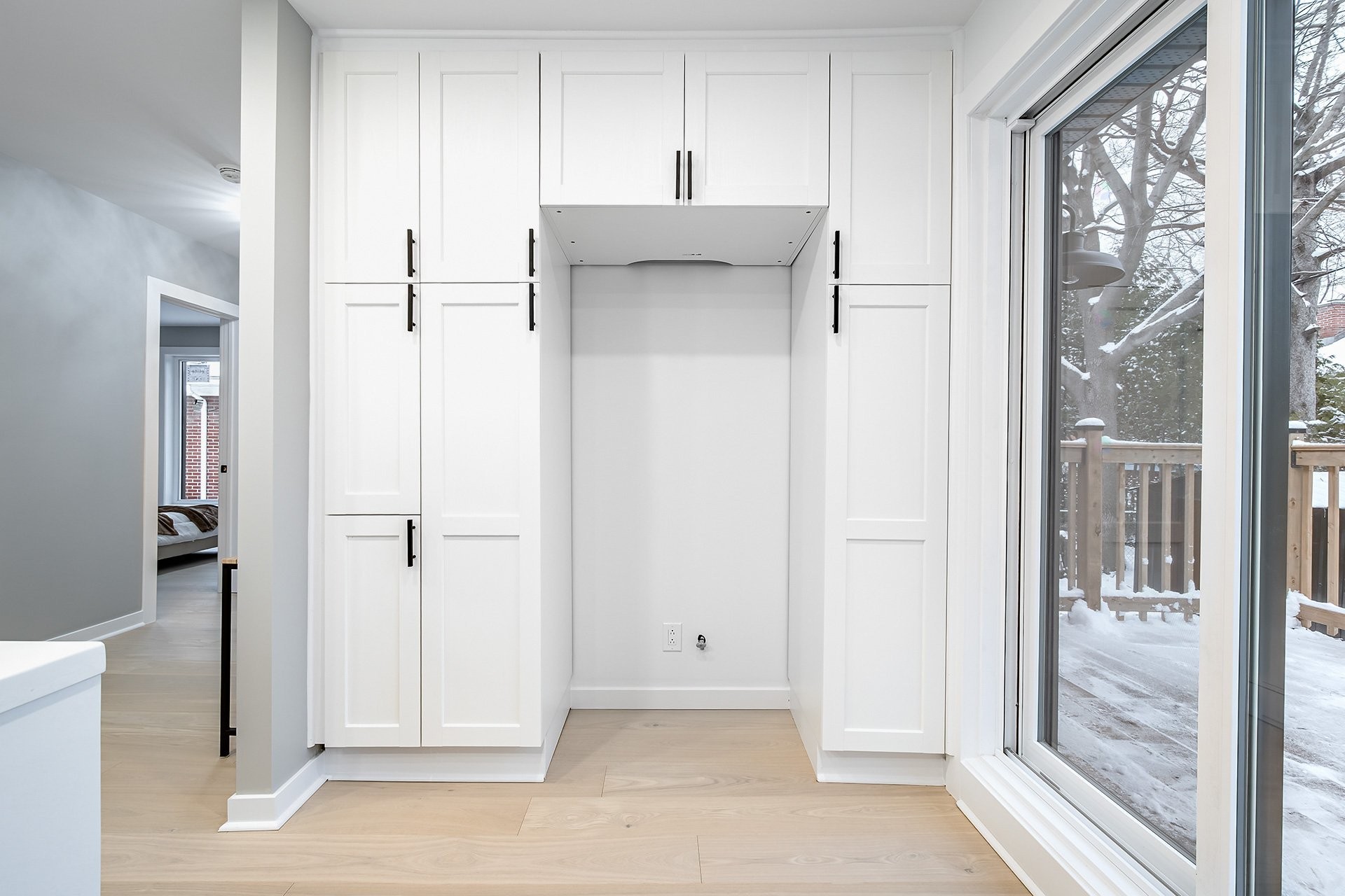 









5757


Av. Davies

,
Côte-Saint-Luc,




QC
H4W2R5

