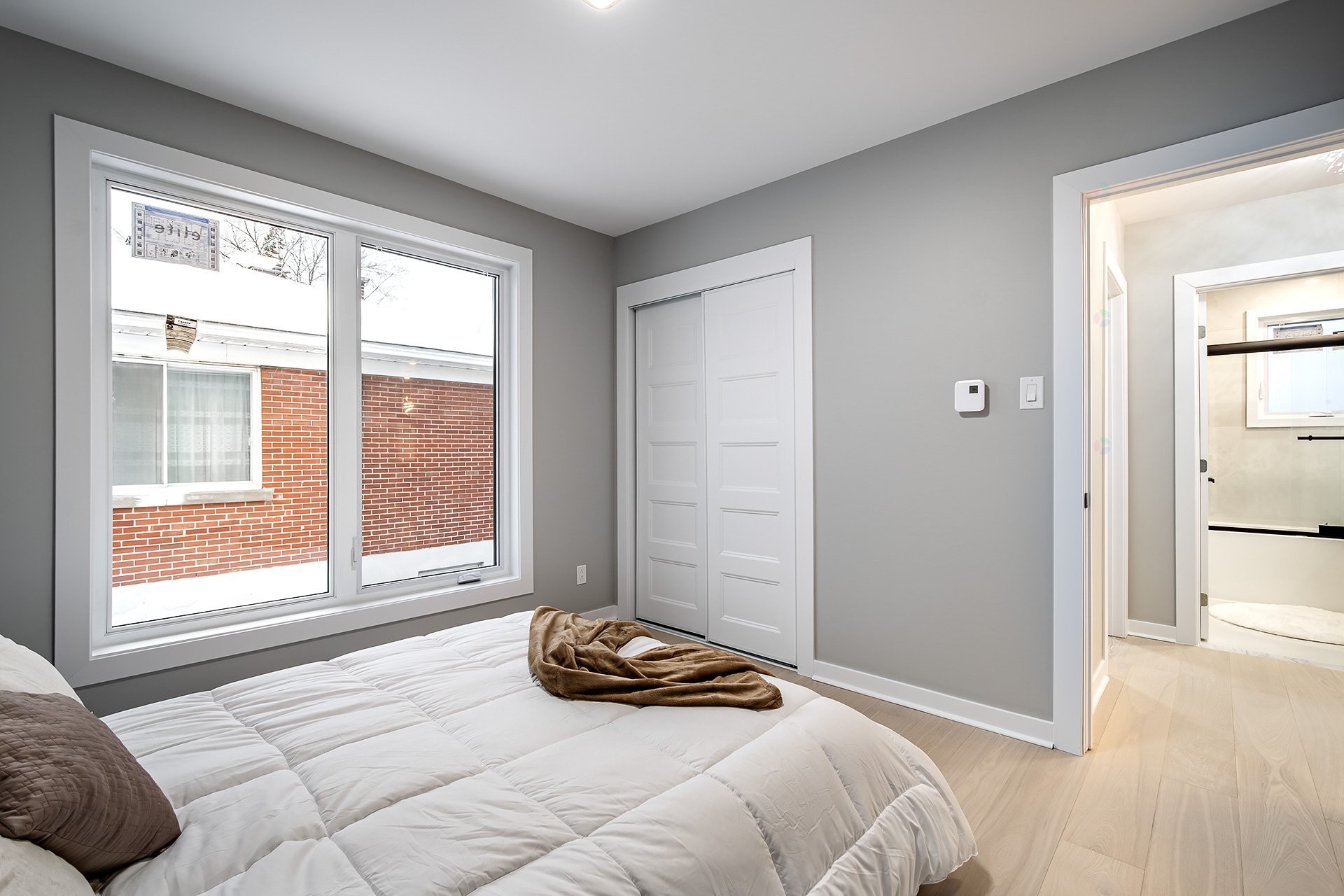 









5757


Av. Davies

,
Côte-Saint-Luc,




QC
H4W2R5

