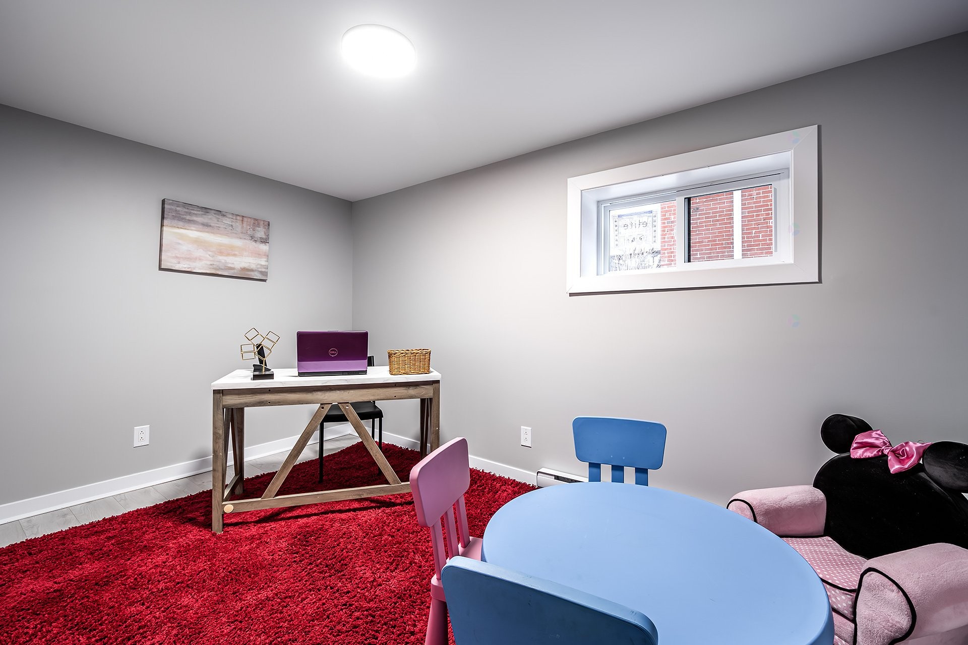 









5757


Av. Davies

,
Côte-Saint-Luc,




QC
H4W2R5

