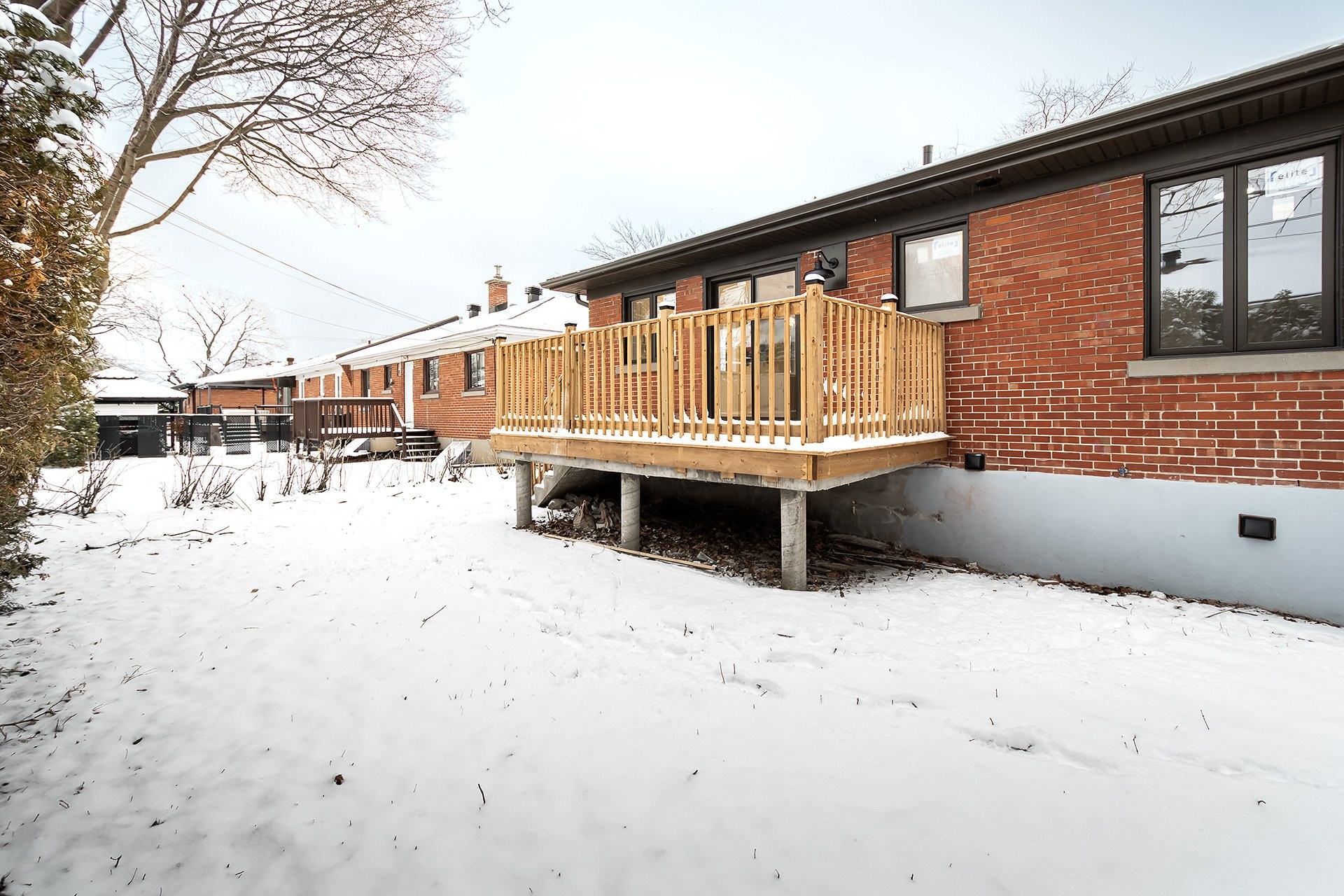 









5757


Av. Davies

,
Côte-Saint-Luc,




QC
H4W2R5

