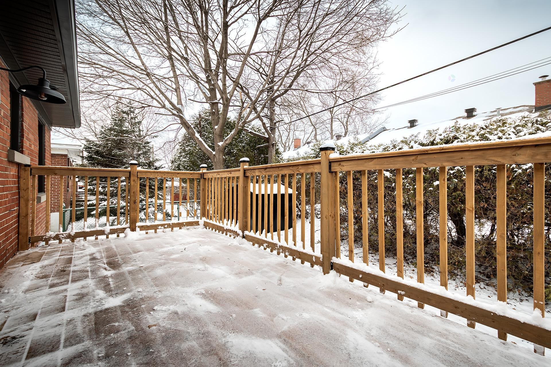 









5757


Av. Davies

,
Côte-Saint-Luc,




QC
H4W2R5

