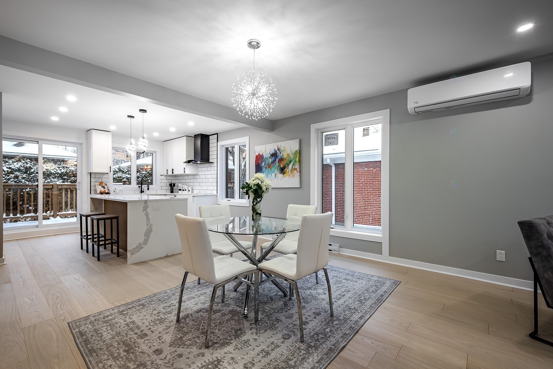 









5757


Av. Davies

,
Côte-Saint-Luc,




QC
H4W2R5

