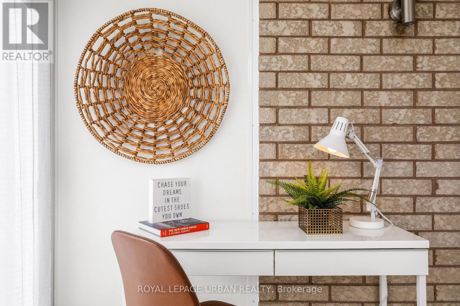 












1505 GARLAND CRESCENT

,
Pickering,




Ontario
L1V7B3

