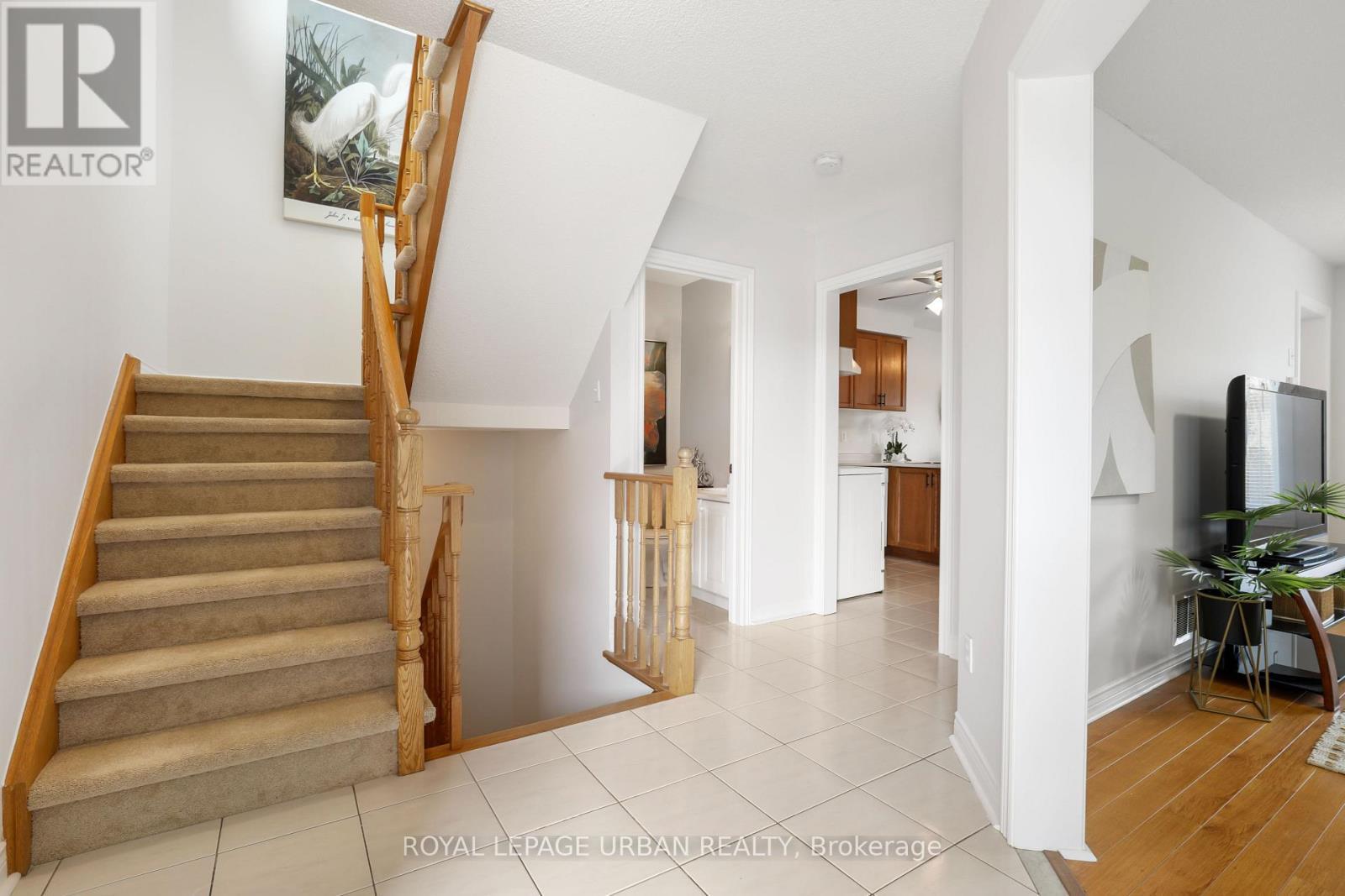 












1505 GARLAND CRESCENT

,
Pickering,




Ontario
L1V7B3

