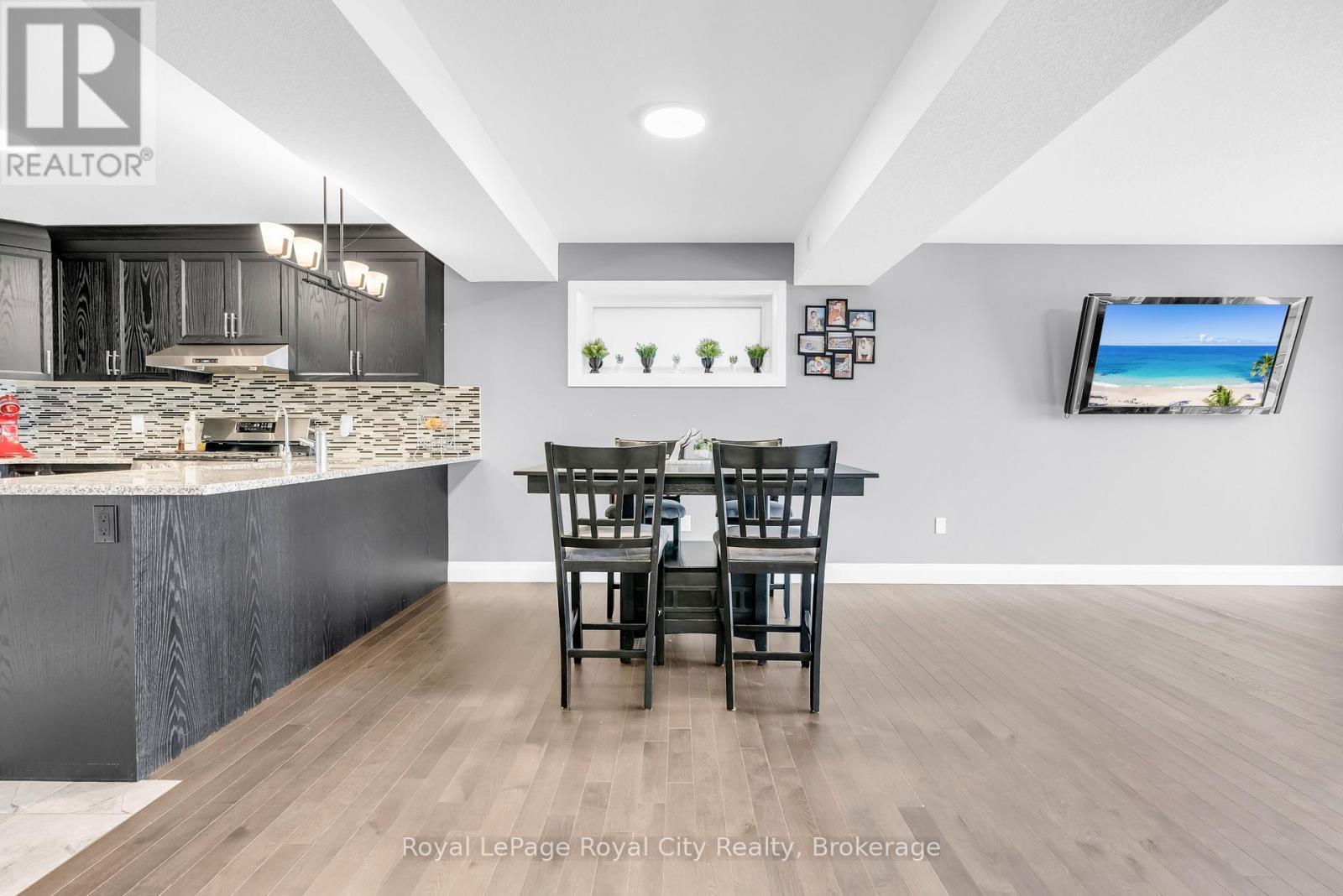 












181 HALLS DRIVE

,
Centre Wellington (Elora/Salem),




Ontario
N0B1S0

